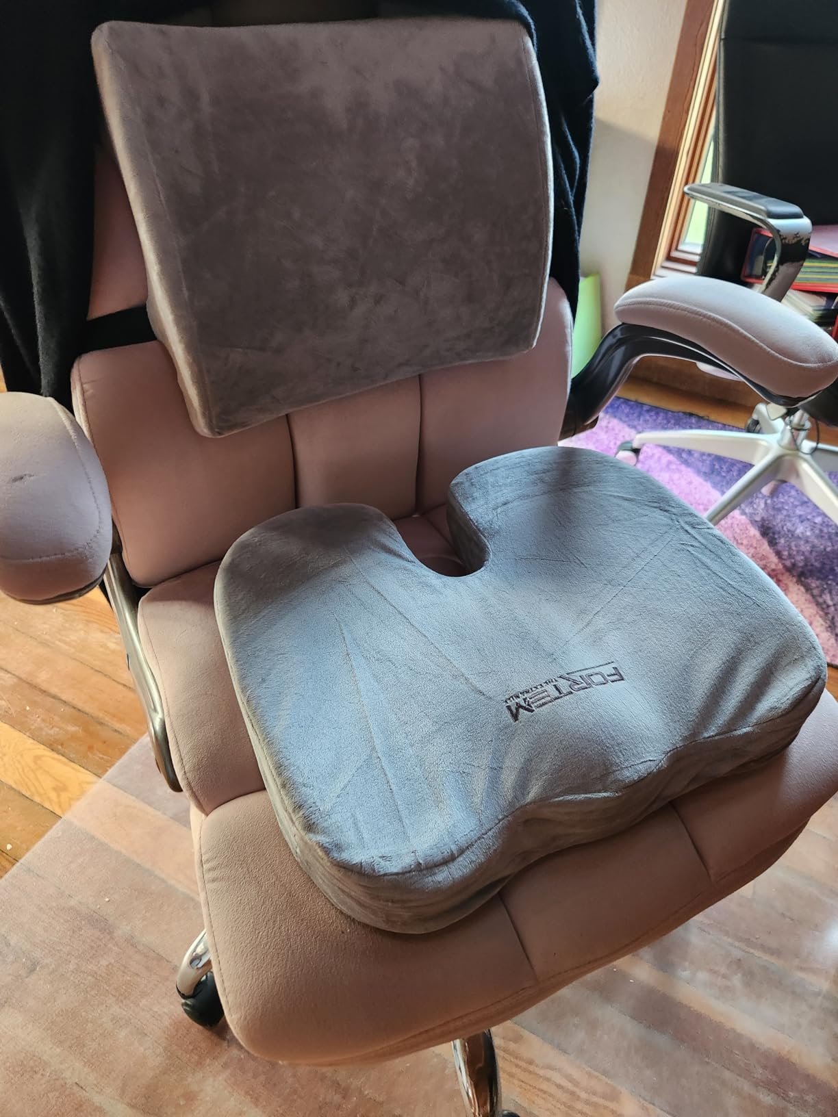FORTEM Office Chair Cushion and Back Support for Office Chair, Lumbar Support Pillow, Memory Foam, Non Slip Sitting and Back Rest for Gaming, Car Seat Cushion, Chair Pad Customer Review FORTEM Office Chair Cushion and Back Support for Office Chair, Lumbar Support Pillow, Memory Foam, Non Slip Sitting and Back Rest for Gaming, Car Seat Cushion, Chair Pad - Customer Photo 1