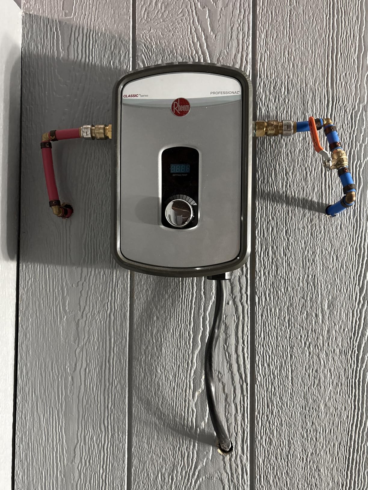 Rheem 240V Heating Chamber RTEX-13 Residential Tankless Water Heater, GRAY Customer Review Rheem 240V Heating Chamber RTEX-13 Residential Tankless Water Heater, GRAY - Customer Photo 1