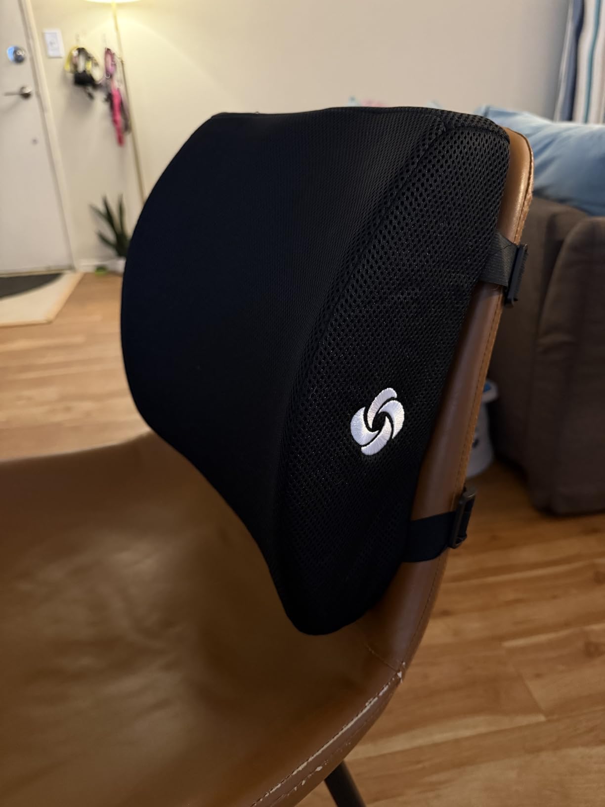 Samsonite Ergonomic Lumbar Support Pillow for Office Chair, Gaming Chair, or Car, Memory Foam Cushion with Ventilated Mesh and Adjustable Strap Customer Review Samsonite Ergonomic Lumbar Support Pillow for Office Chair, Gaming Chair, or Car, Memory Foam Cushion with Ventilated Mesh and Adjustable Strap - Customer Photo 2