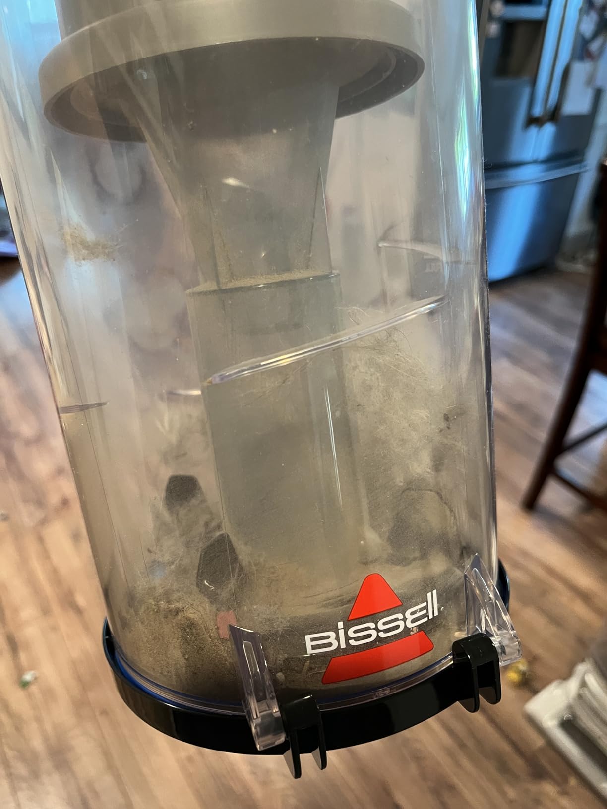 BISSELL 2252 CleanView Swivel Upright Bagless Vacuum with Swivel Steering, Powerful Pet Hair Pick Up, Specialized Pet Tools, Large Capacity Dirt Tank, Easy Empty Customer Review BISSELL 2252 CleanView Swivel Upright Bagless Vacuum with Swivel Steering, Powerful Pet Hair Pick Up, Specialized Pet Tools, Large Capacity Dirt Tank, Easy Empty - Customer Photo 2