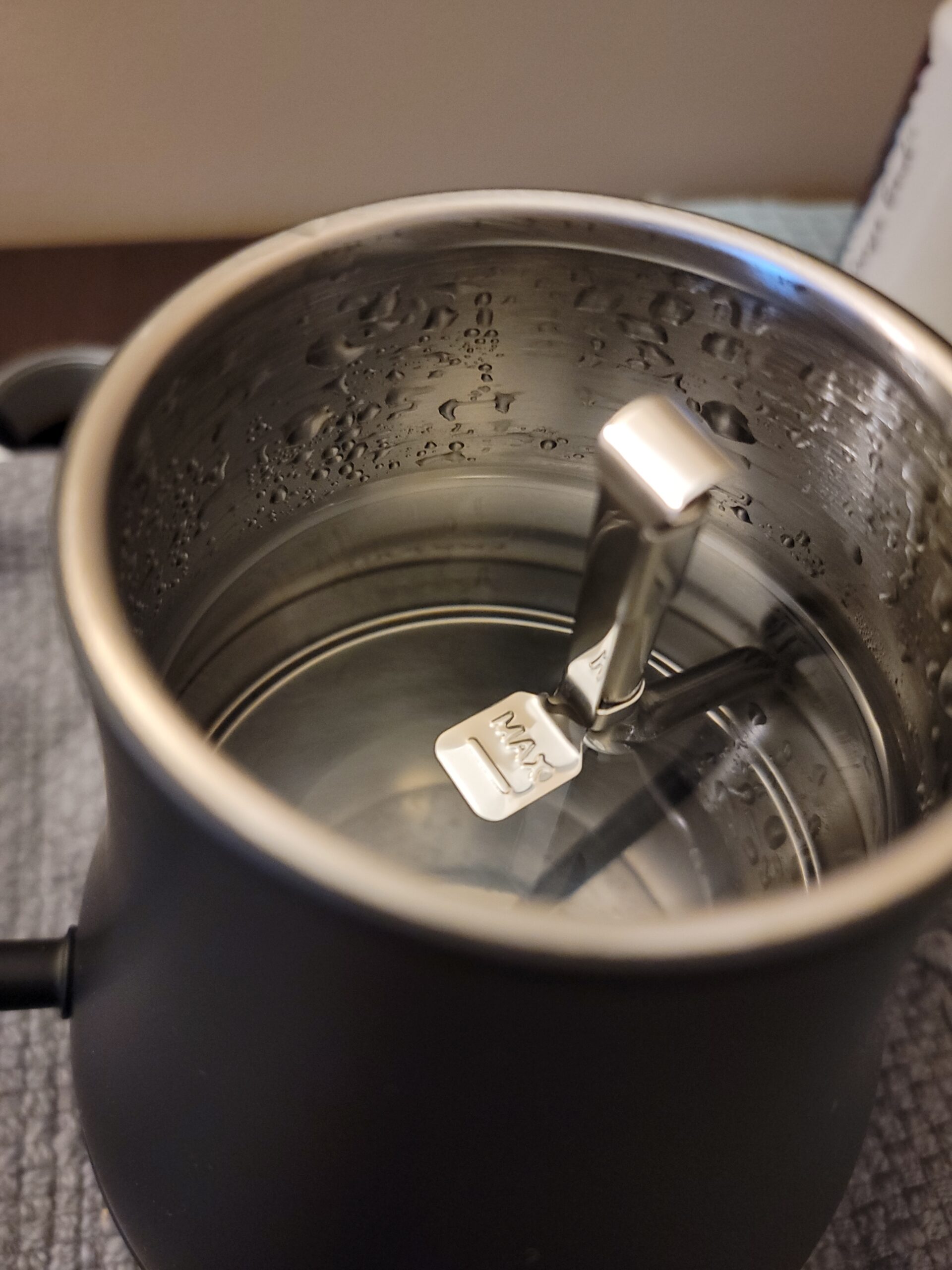Bodum 27oz Bistro Gooseneck Electric Water Kettle, Pour Over Coffee & Tea, Stainless Steel, Matte Black Customer Review Bodum 27oz Bistro Gooseneck Electric Water Kettle, Pour Over Coffee & Tea, Stainless Steel, Matte Black - Customer Photo 2