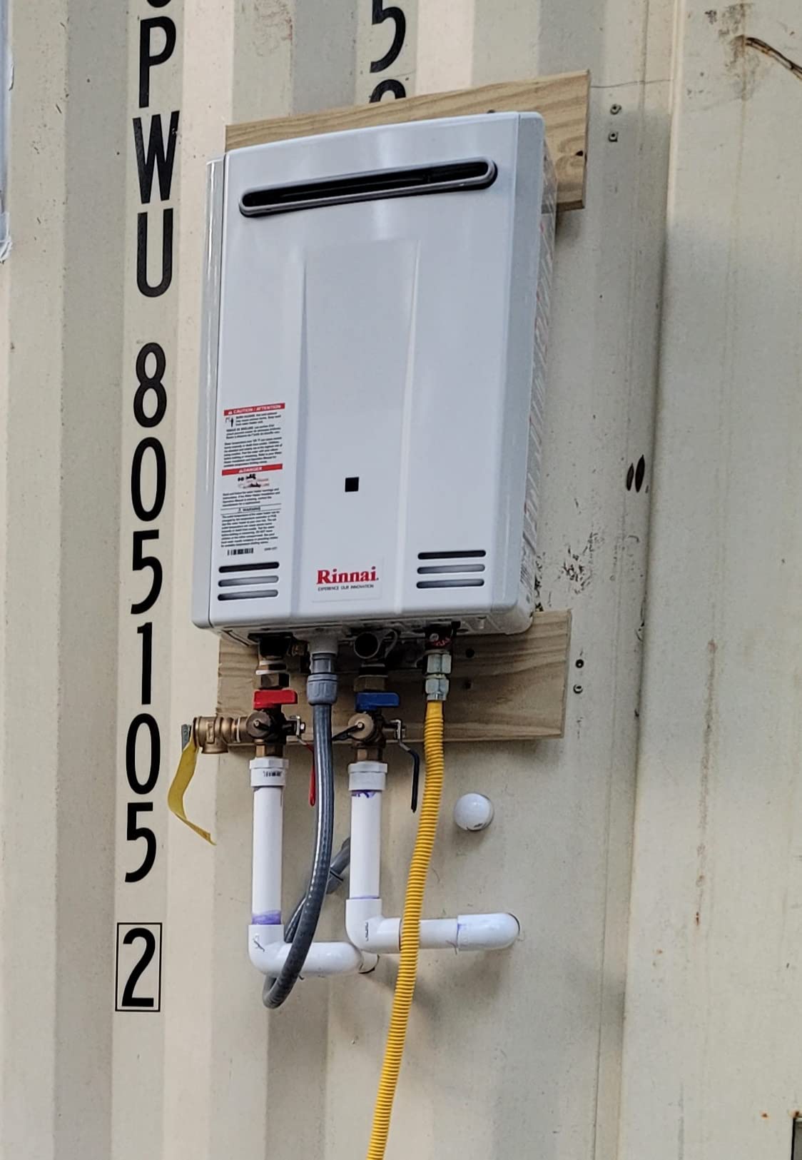Rinnai V53DeP Propane Tankless Water Heater, 5.3 GPM, Outdoor Installation Customer Review Rinnai V53DeP Propane Tankless Water Heater, 5.3 GPM, Outdoor Installation - Customer Photo 4
