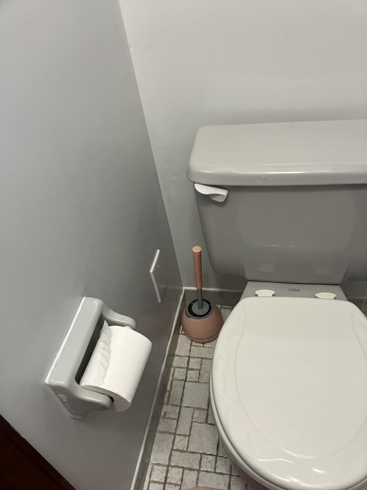 BOOMJOY Toilet Brush and Holder Set, Silicone Toilet Bowl Cleaner Brush, Bathroom Cleaning Bowl Kit with Tweezers, Bathroom Accessories with Aluminum Handle - White Customer Review BOOMJOY Toilet Brush and Holder Set, Silicone Toilet Bowl Cleaner Brush, Bathroom Cleaning Bowl Kit with Tweezers, Bathroom Accessories with Aluminum Handle - White - Customer Photo 2