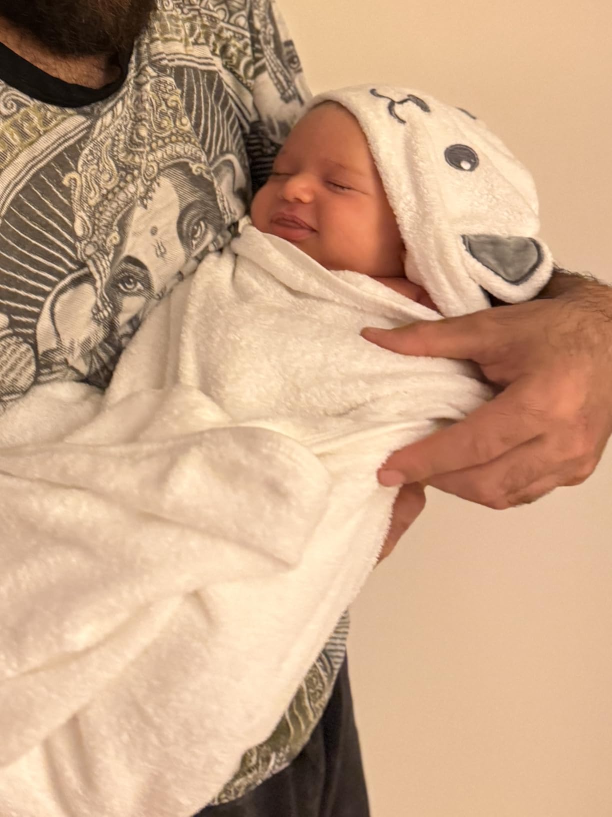 HIPHOP PANDA Hooded Towel - Rayon Made from Bamboo, Bath Towel with Bear Ears for Newborn, Babie, Toddler, Infant - Absorbent Large Baby Towel - Bear, 30 x 30 Inch Customer Review HIPHOP PANDA Hooded Towel - Rayon Made from Bamboo, Bath Towel with Bear Ears for Newborn, Babie, Toddler, Infant - Absorbent Large Baby Towel - Bear, 30 x 30 Inch - Customer Photo 1