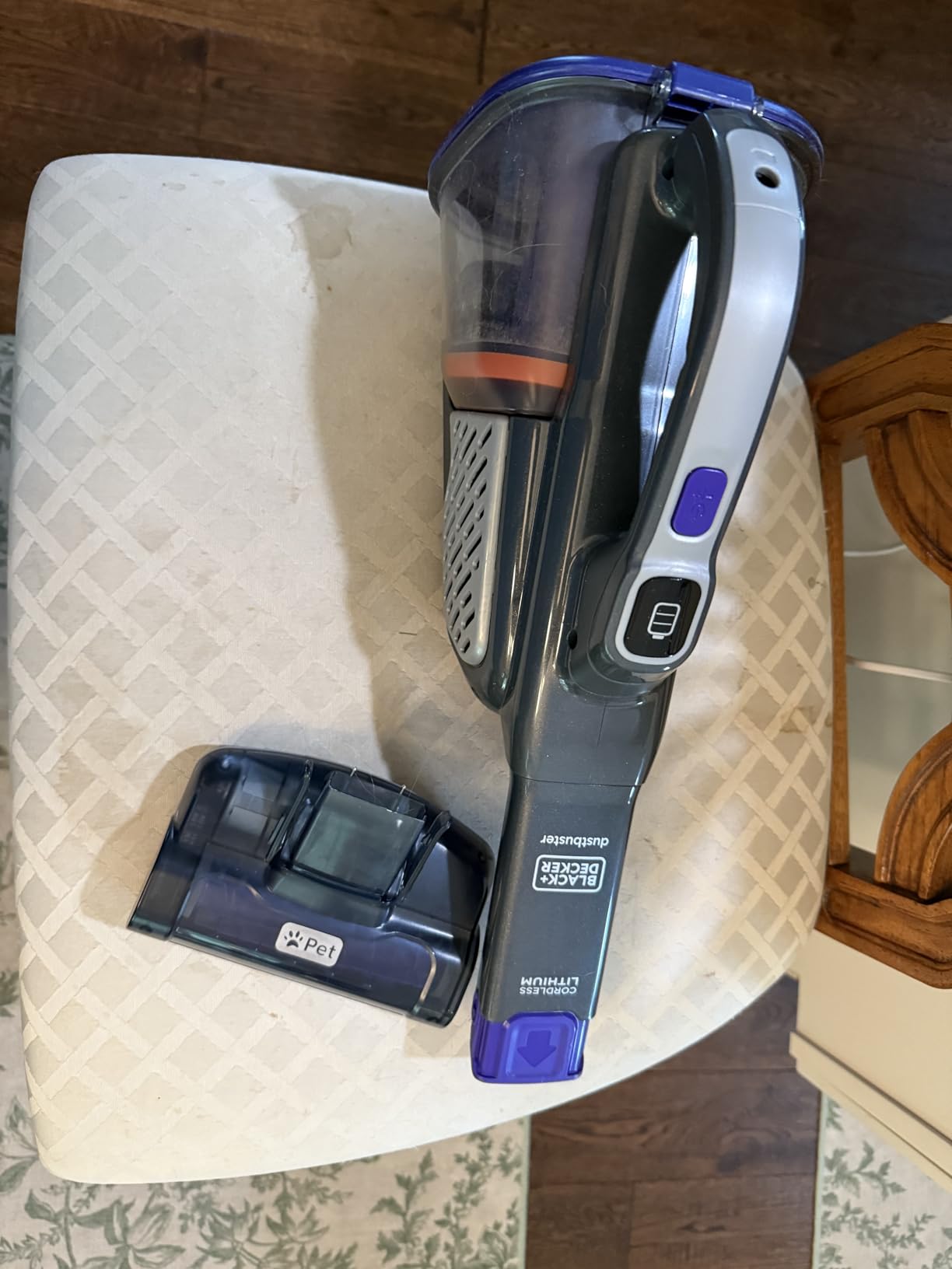 BLACK+DECKER dust buster Handheld Vacuum Cordless Rechargeable Pet Hair, Portable Home and Car Vacuum, Powerful Suction , Washable Bowl and Filter, furbuster AdvancedClean+ (HHVK515JP07) - Customer Photo 2