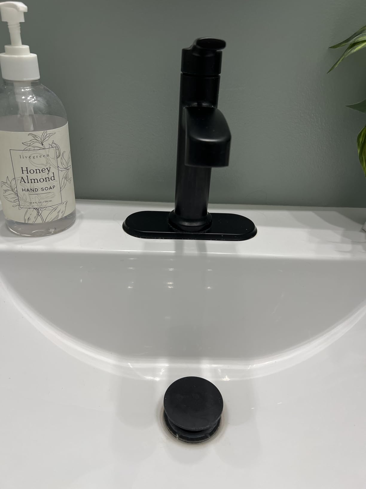 Moen Beric Chrome Modern One-Handle Single Hole Bathroom Faucet with Drain Assembly and Optional Deckplate for your Bath Sink, 84774 - Customer Photo 4