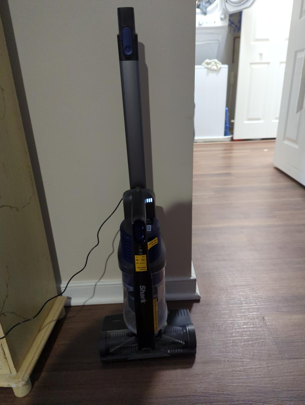 Shark | Pet Cordless Vacuum Cleaner | LED Headlights | Removable Handheld Vacuum for Pet Hair | Crevice Tool & Pet Multi-Tool Included | 40min Runtime | For Carpet & Hard Floors | Grey | IX141 Customer Review Shark | Pet Cordless Vacuum Cleaner | LED Headlights | Removable Handheld Vacuum for Pet Hair | Crevice Tool & Pet Multi-Tool Included | 40min Runtime | For Carpet & Hard Floors | Grey | IX141 - Customer Photo 2