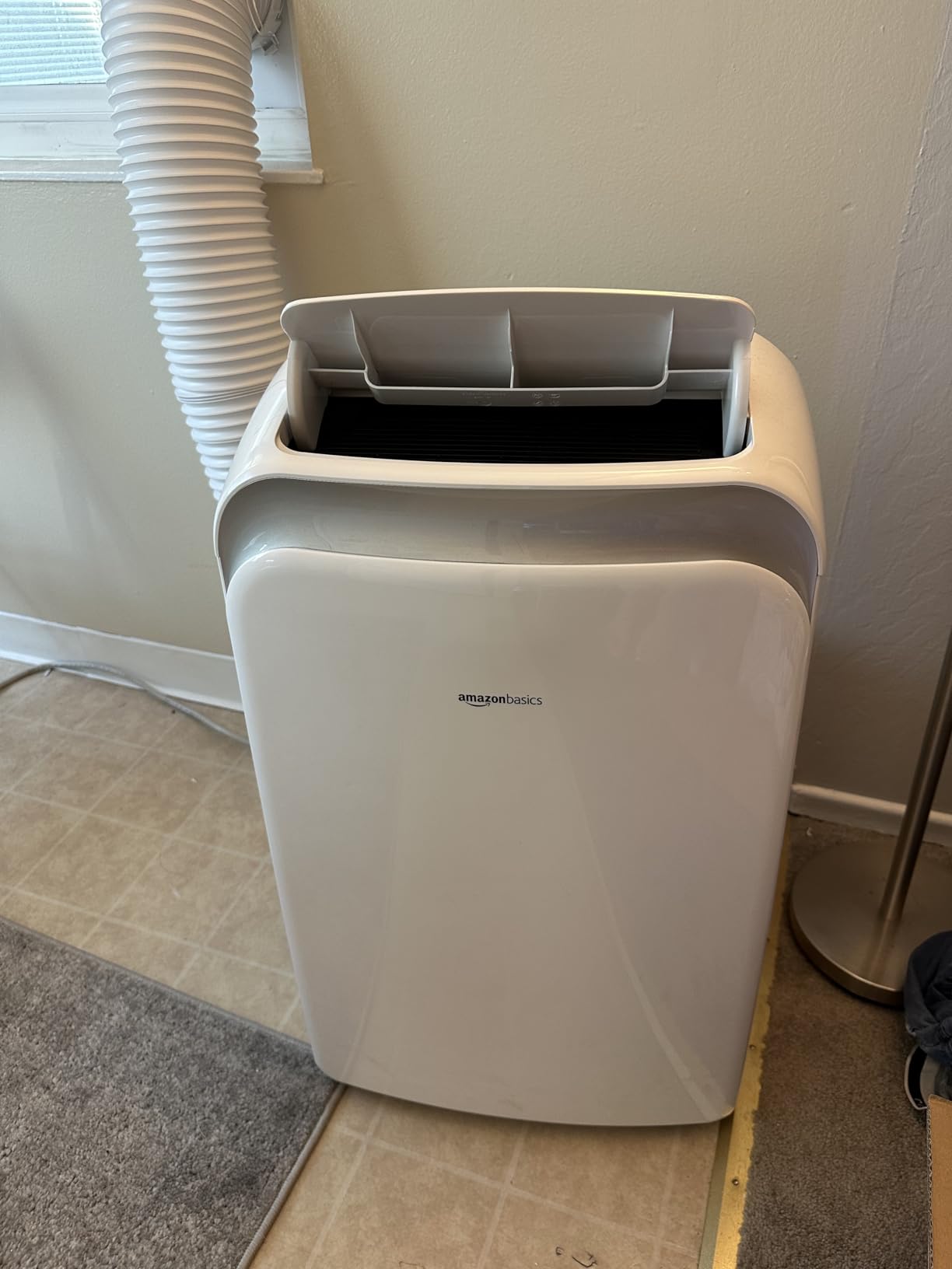 Amazon Basics 4-In-1 Portable Air Conditioner, 13500 BTU (ASHRAE), Cools Up to 550 Sqf, Portable AC with Cool/Heat/Dry (Dehumidifier)/Fan-Only Functions, Auto Mode, Sleep Mode, Timer, White Customer Review Amazon Basics 4-In-1 Portable Air Conditioner, 13500 BTU (ASHRAE), Cools Up to 550 Sqf, Portable AC with Cool/Heat/Dry (Dehumidifier)/Fan-Only Functions, Auto Mode, Sleep Mode, Timer, White - Customer Photo 3