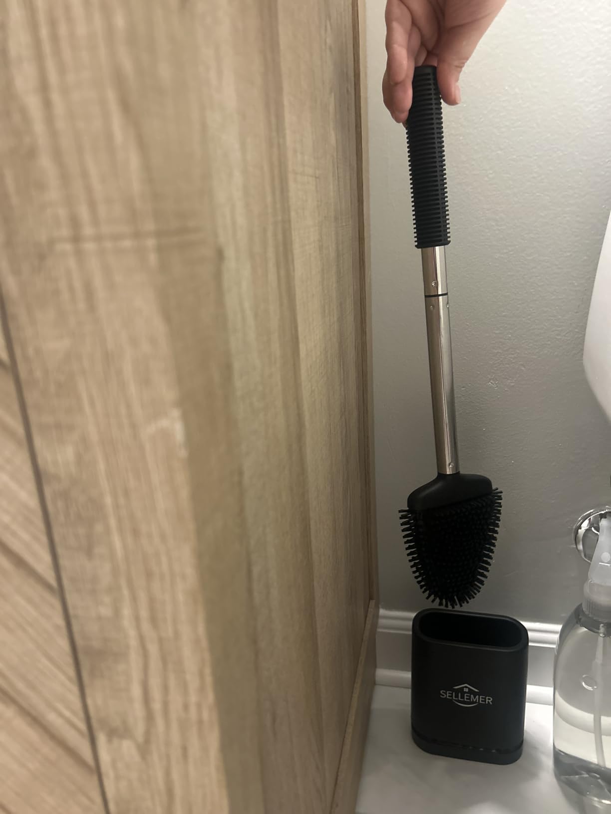 Sellemer Toilet Brush and Holder Set - Flexible Toilet Bowl Brush Head with Silicone Bristles, Compact Size for Storage and Organization, Ventilation Slots Base (1 Pack, Silver) Customer Review Sellemer Toilet Brush and Holder Set - Flexible Toilet Bowl Brush Head with Silicone Bristles, Compact Size for Storage and Organization, Ventilation Slots Base (1 Pack, Silver) - Customer Photo 2
