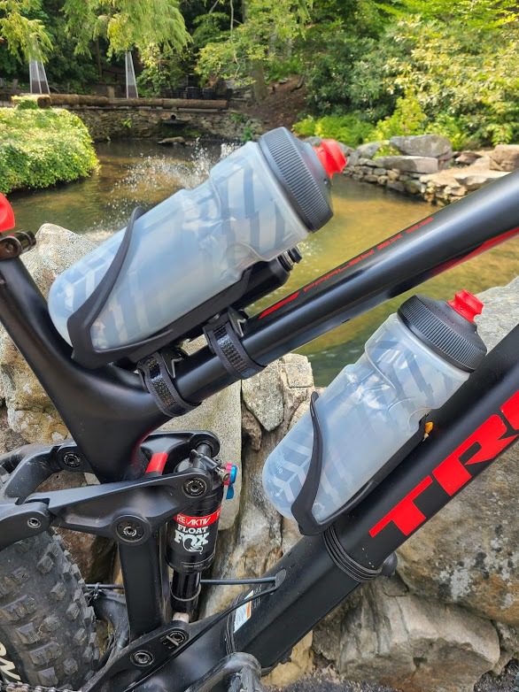 Polar Bottle Breakaway Insulated by HydraPak (20oz & 24oz) - BPA Free, Cycling & Sports Squeeze Water Bottle Customer Review Polar Bottle Breakaway Insulated by HydraPak (20oz & 24oz) - BPA Free, Cycling & Sports Squeeze Water Bottle - Customer Photo 1