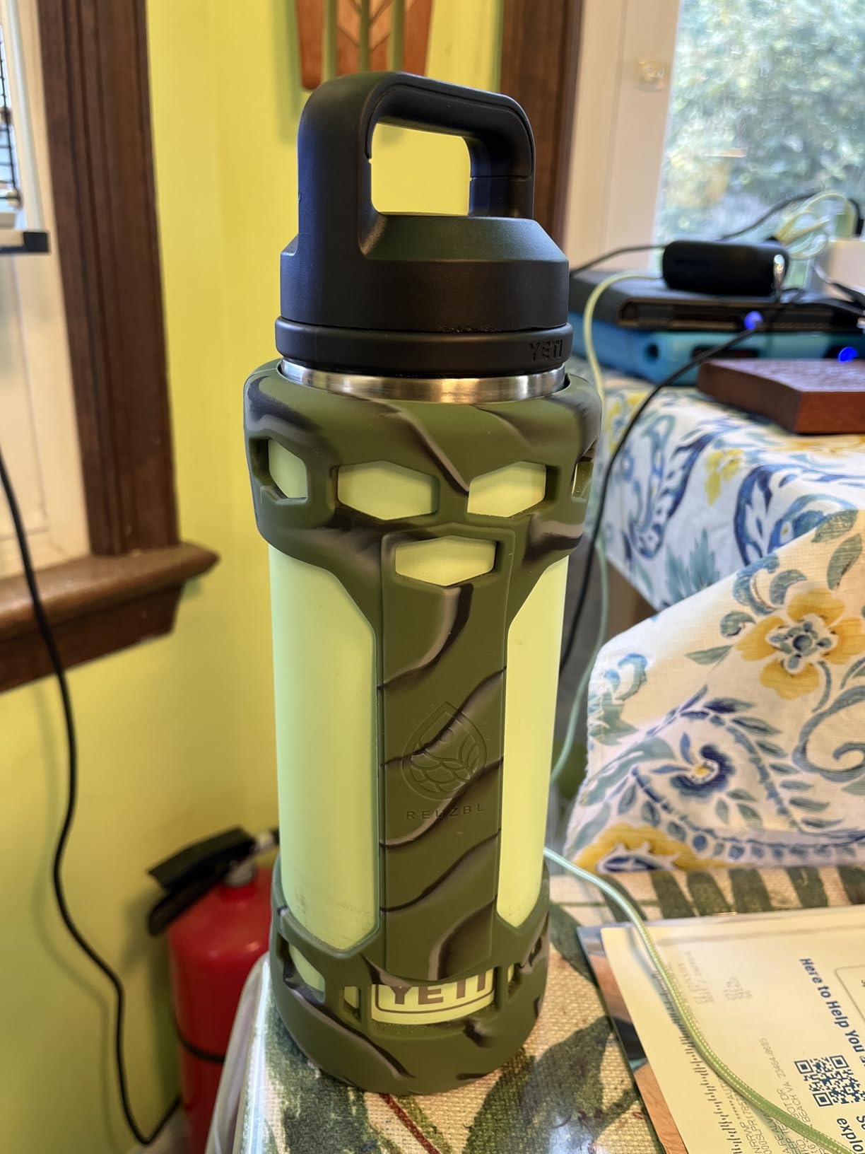 YETI Rambler 26 oz Bottle, Vacuum Insulated, Leakproof, Stainless Steel with Chug Cap Customer Review YETI Rambler 26 oz Bottle, Vacuum Insulated, Leakproof, Stainless Steel with Chug Cap - Customer Photo 5