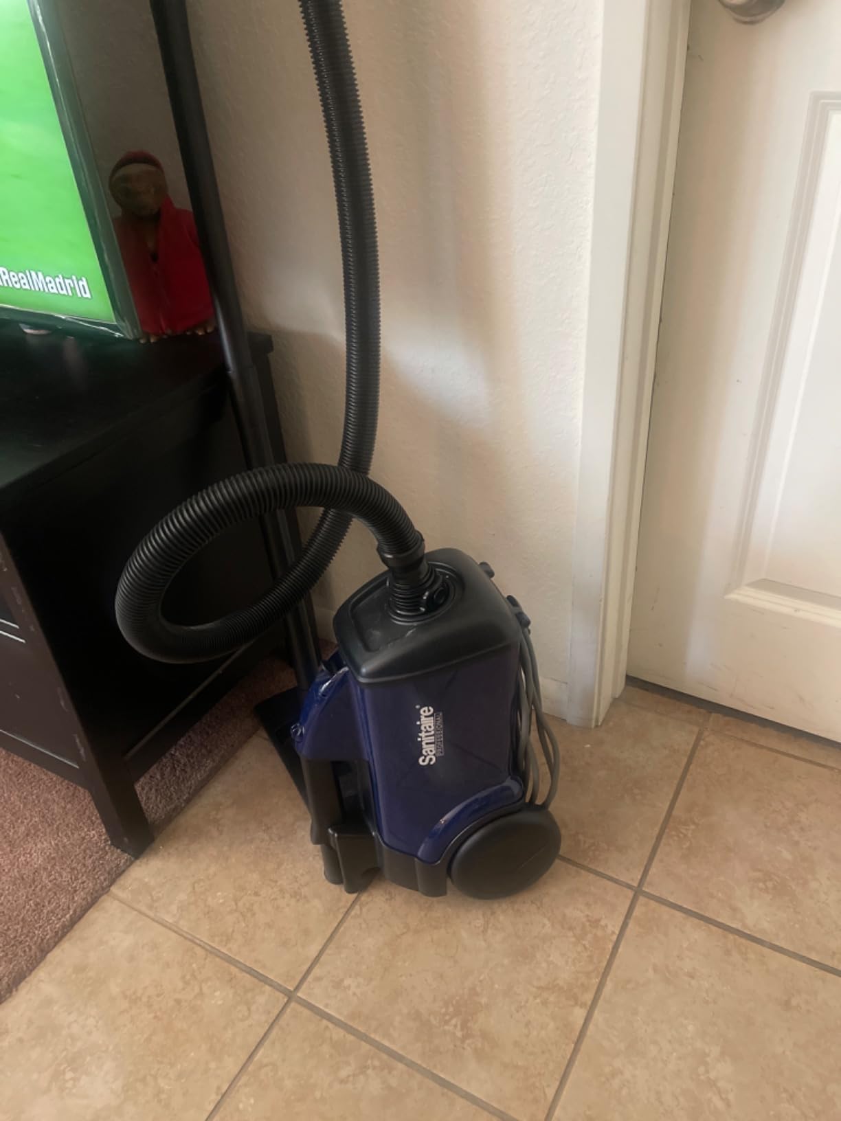 Sanitaire Professional Compact Canister Vacuum Cleaner, SL3681A Blue,black Customer Review Sanitaire Professional Compact Canister Vacuum Cleaner, SL3681A Blue,black - Customer Photo 1