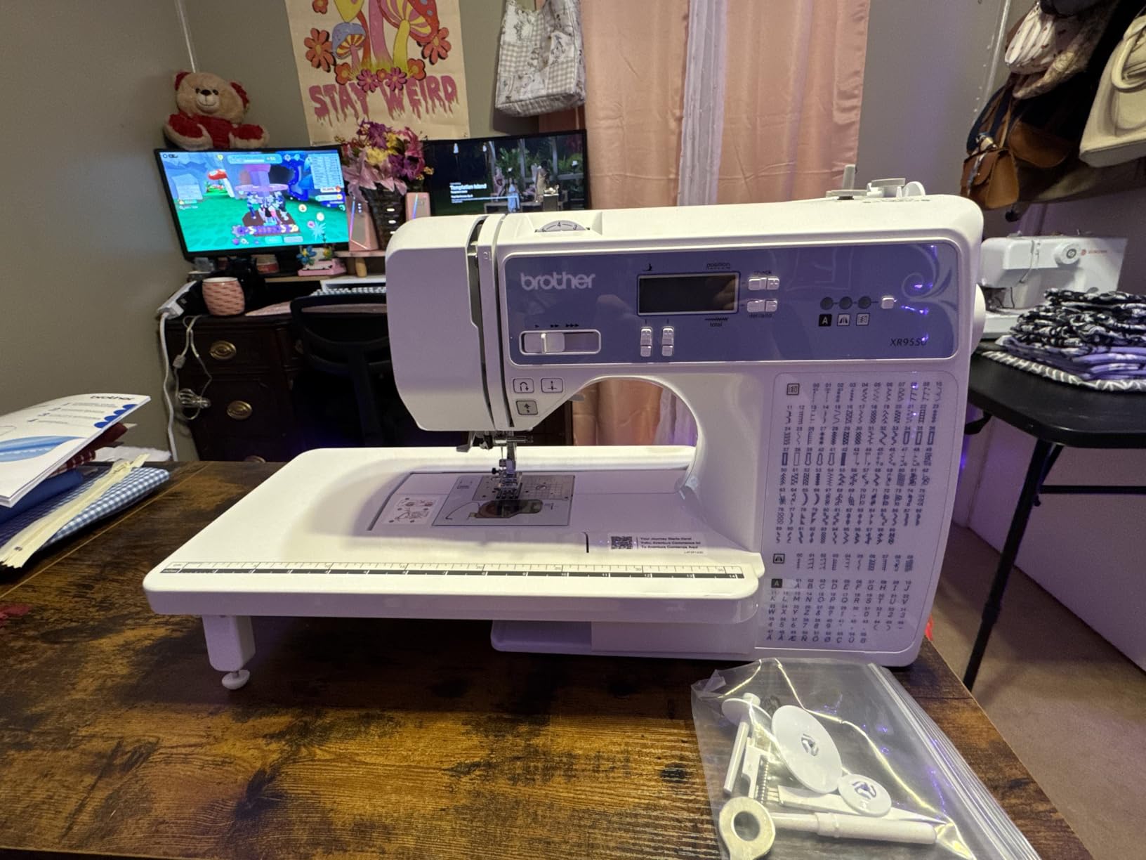 Brother Sewing and Quilting Machine, Computerized, 165 Built-in Stitches, LCD Display, Wide Table, 8 Included Presser Feet Customer Review Brother Sewing and Quilting Machine, Computerized, 165 Built-in Stitches, LCD Display, Wide Table, 8 Included Presser Feet - Customer Photo 4