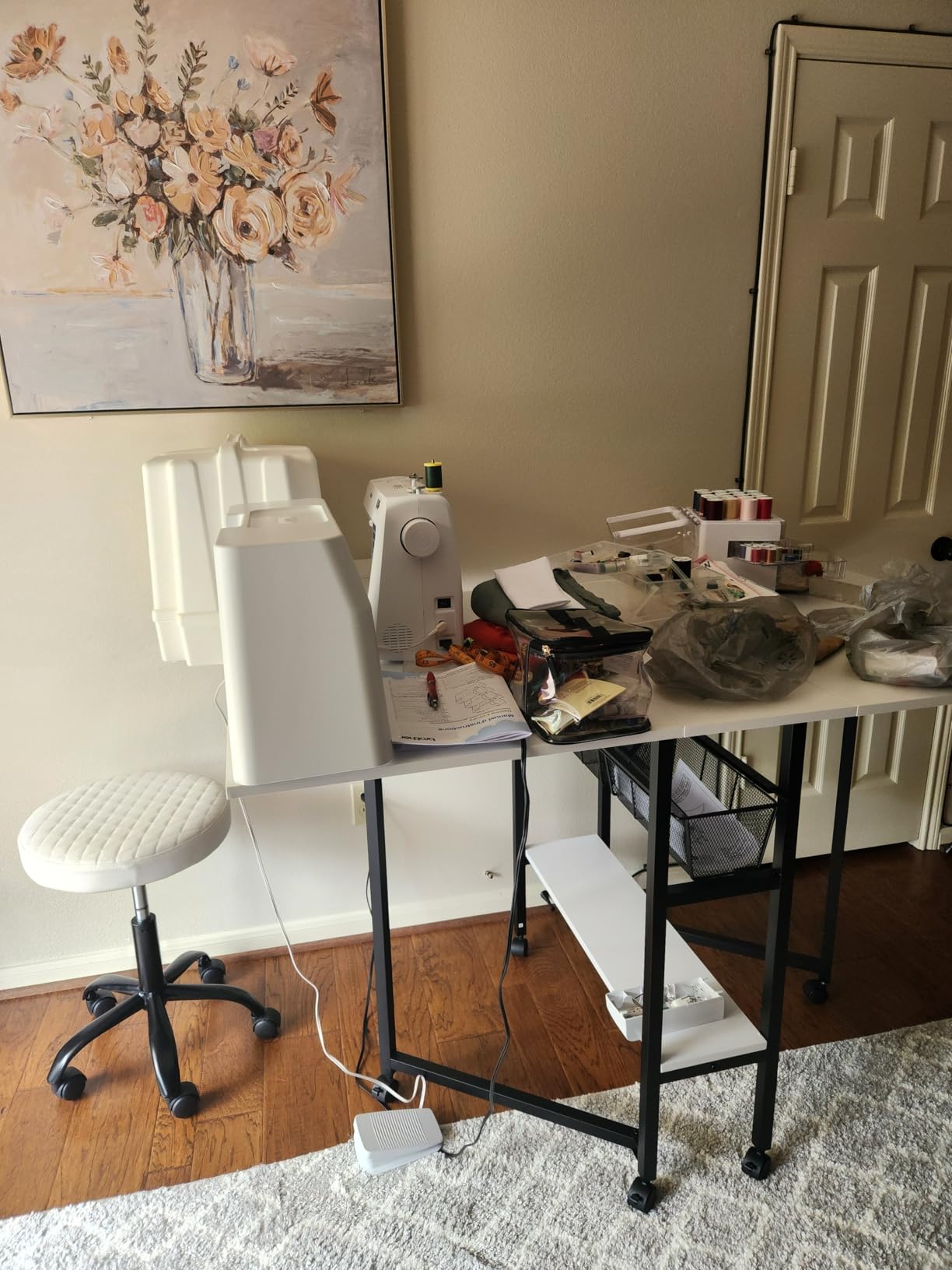 Brother CS7000X Computerized Sewing and Quilting Machine, 70 Built-in Stitches, LCD Display, Wide Table, 10 Included Feet, White Customer Review Brother CS7000X Computerized Sewing and Quilting Machine, 70 Built-in Stitches, LCD Display, Wide Table, 10 Included Feet, White - Customer Photo 1