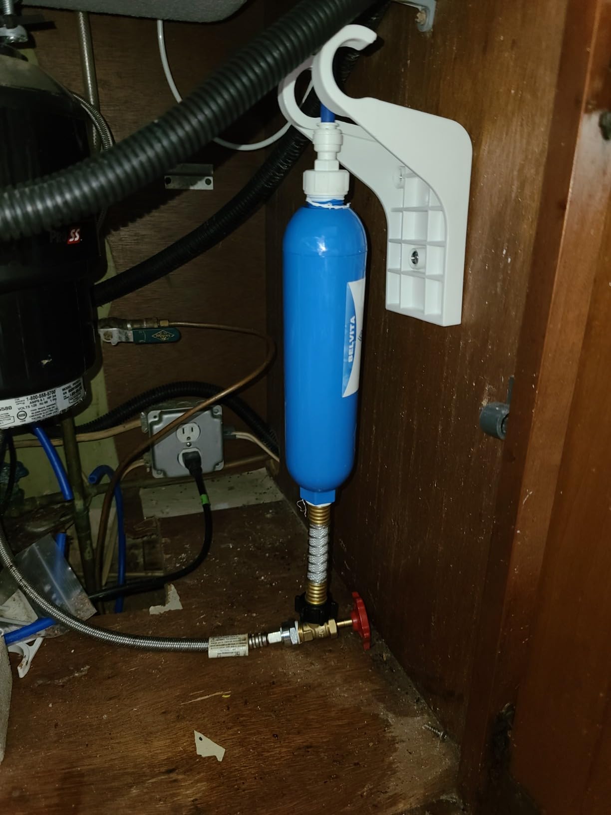 RV inline water filter with Flexible Hose Protector,Dedicated for RVs and Marines,2 pack Drinking,Washing filter,Reduces Lead,Fluoride,Chlorine,Bad Tast,Odor Customer Review RV inline water filter with Flexible Hose Protector,Dedicated for RVs and Marines,2 pack Drinking,Washing filter,Reduces Lead,Fluoride,Chlorine,Bad Tast,Odor - Customer Photo 2