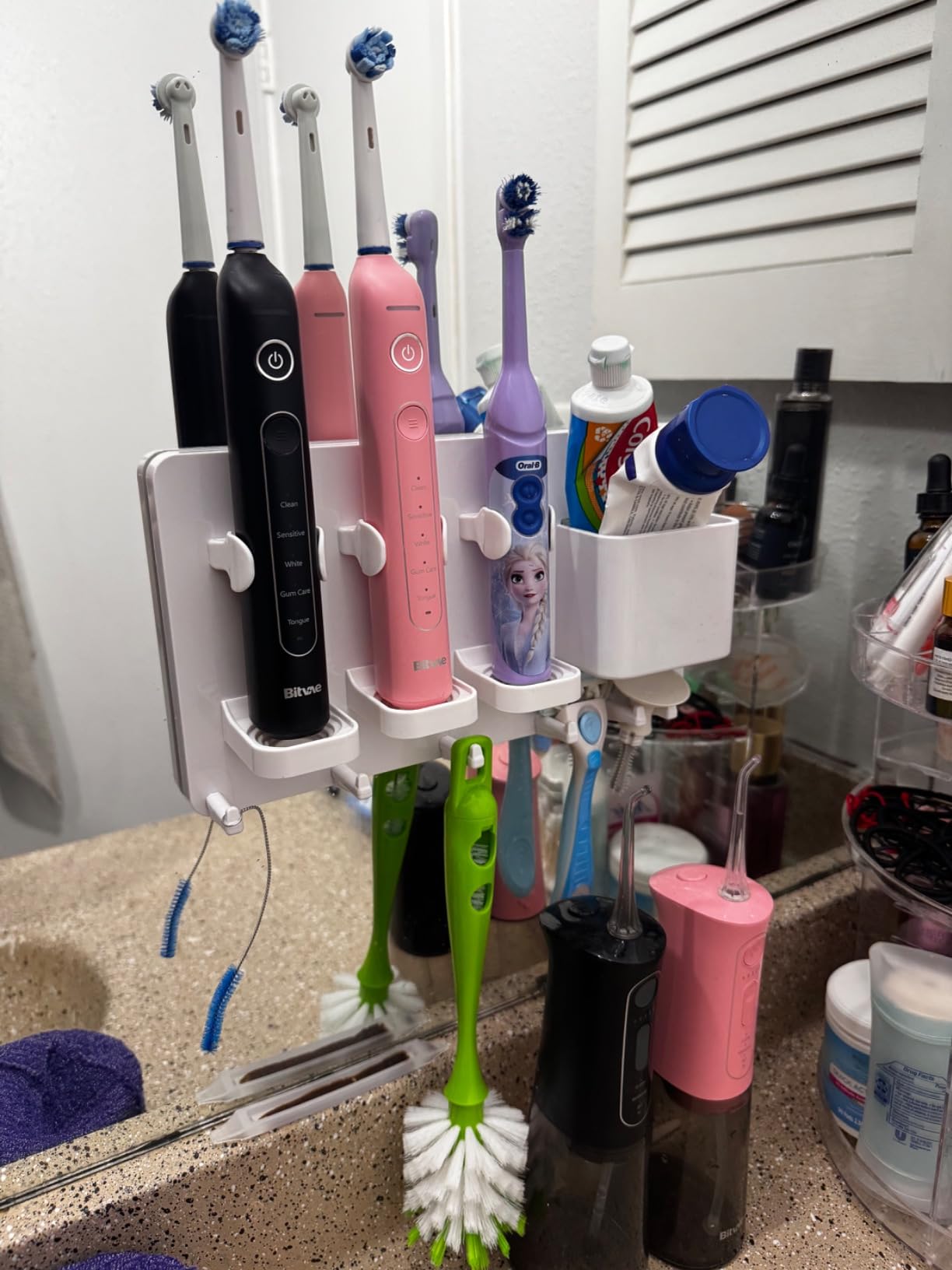 simpletome Adhesive Electric Toothbrush Holder Wall Mounted Razor Hanger Bathroom Organizer Box ABS (White) Customer Review simpletome Adhesive Electric Toothbrush Holder Wall Mounted Razor Hanger Bathroom Organizer Box ABS (White) - Customer Photo 2