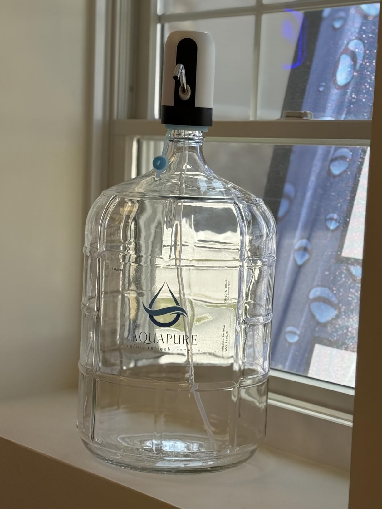 Myvision Water Dispenser for 5 Gallon Bottle, Portable USB Charging Electric Water Pump, Drinking Water Jug Pump for Home, Kitchen, Living Room, Office, Camping, Universal for 3-5 Gallon (Black) Customer Review Myvision Water Dispenser for 5 Gallon Bottle, Portable USB Charging Electric Water Pump, Drinking Water Jug Pump for Home, Kitchen, Living Room, Office, Camping, Universal for 3-5 Gallon (Black) - Customer Photo 1