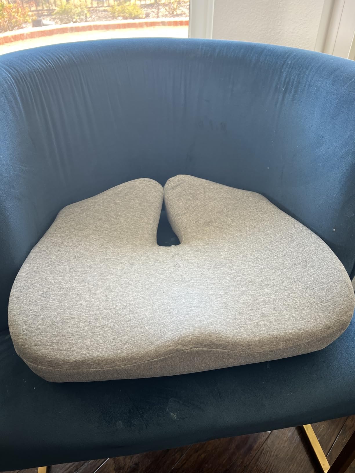 Cushion Lab Patented Pressure Relief Seat Cushion for Long Sitting Hours on Office & Home Chair - Extra-Dense Memory Foam for Soft Support. Car Pad for Hip, Tailbone, Coccyx, Sciatica - Black Customer Review Cushion Lab Patented Pressure Relief Seat Cushion for Long Sitting Hours on Office & Home Chair - Extra-Dense Memory Foam for Soft Support. Car Pad for Hip, Tailbone, Coccyx, Sciatica - Black - Customer Photo 1