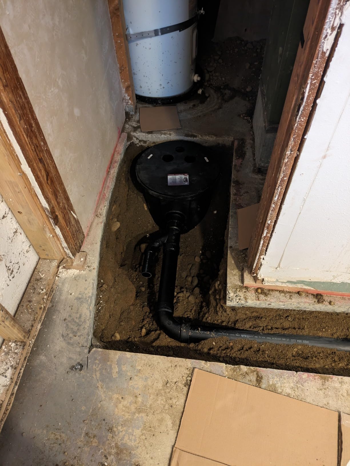 Superior Pump 93015-U Cast Iron Tethered Float Switch Sewage Pump with Basin Kit, 1/2 HP, Black - Customer Photo 1