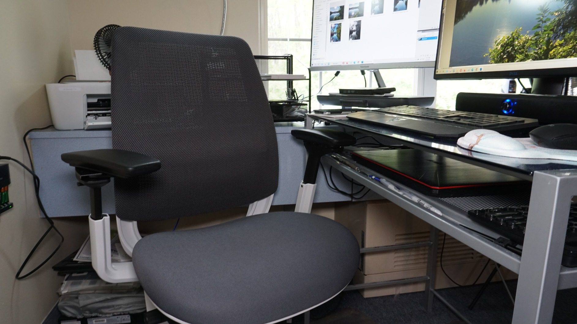 Steelcase Series 2 Office Chair - Ergonomic Work Chair with Wheels for Carpet - with Back Support, Weight-Activated Adjustment & Arm Support - Adjustable Rolling Chairs for Desk - Licorice Customer Review Steelcase Series 2 Office Chair - Ergonomic Work Chair with Wheels for Carpet - with Back Support, Weight-Activated Adjustment & Arm Support - Adjustable Rolling Chairs for Desk - Licorice - Customer Photo 2