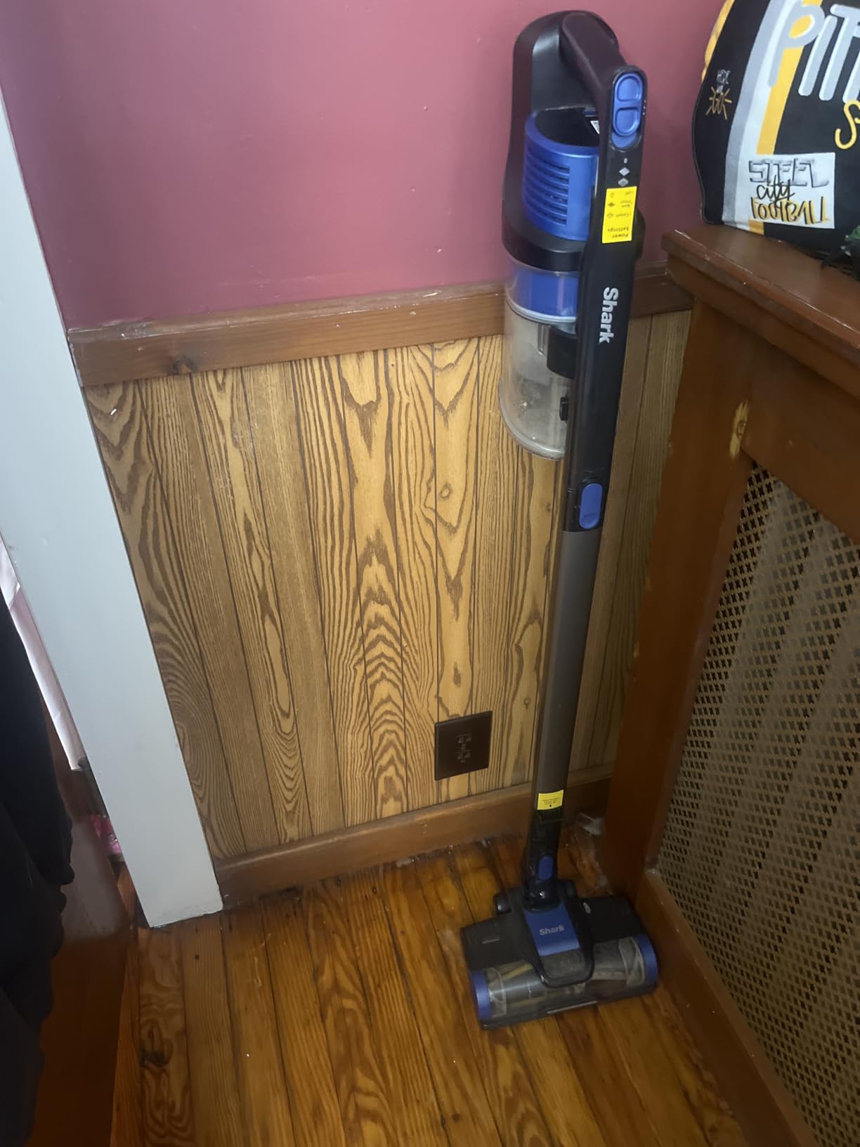 Shark HV343AMZ Rocket Corded Stick Vacuum with Self-Cleaning Brushroll, Lightweight & Maneuverable, Perfect for Pet Hair Pickup, Converts to a Hand Vacuum, Crevice Upholstery Tools, Blue/Silver - Customer Photo 5