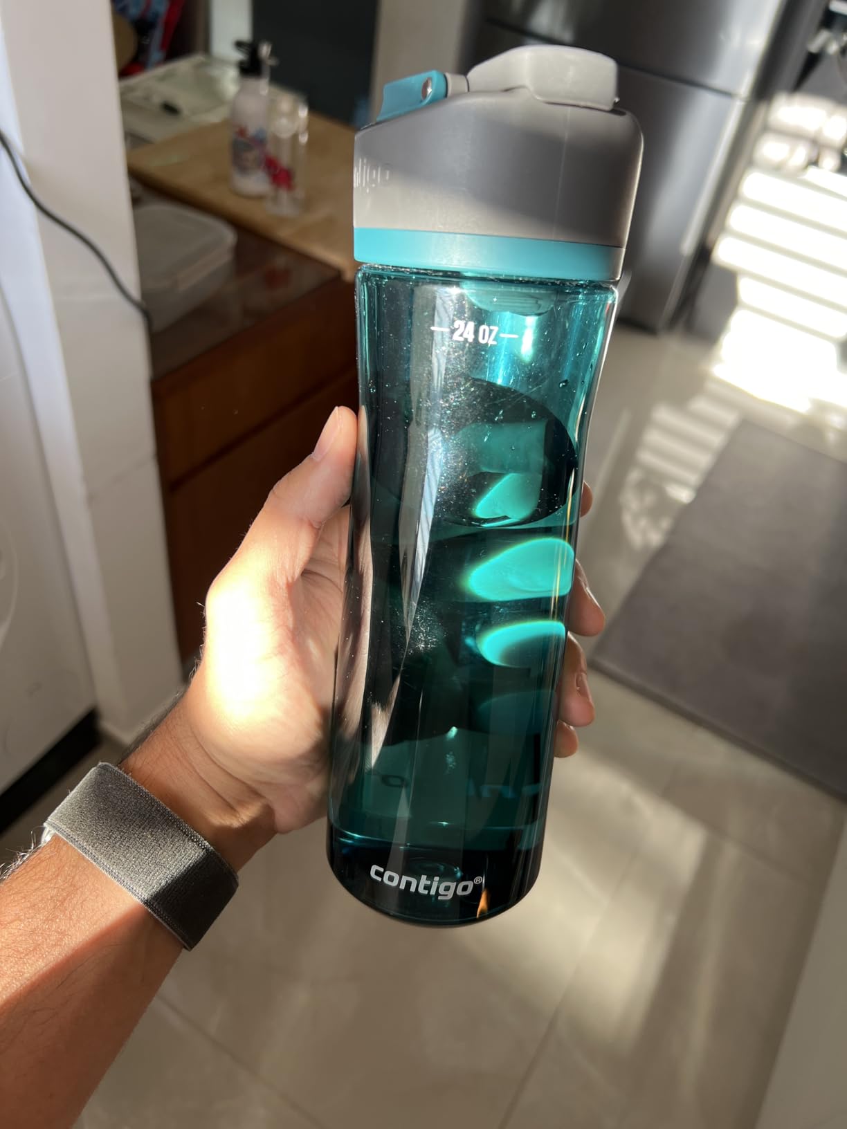 Contigo AUTOSEAL Cortland 24oz Water Bottle BPA-Free Plastic Spill Leak-Proof Lid and Carry Handle Dishwasher Safe Spirulina Customer Review Contigo AUTOSEAL Cortland 24oz Water Bottle BPA-Free Plastic Spill Leak-Proof Lid and Carry Handle Dishwasher Safe Spirulina - Customer Photo 1
