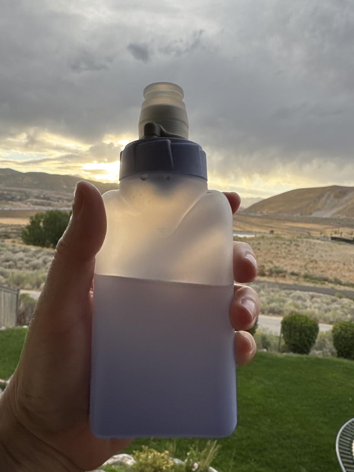 FlipBelt Portable Lightweight Running Water Bottle Customer Review FlipBelt Portable Lightweight Running Water Bottle - Customer Photo 1
