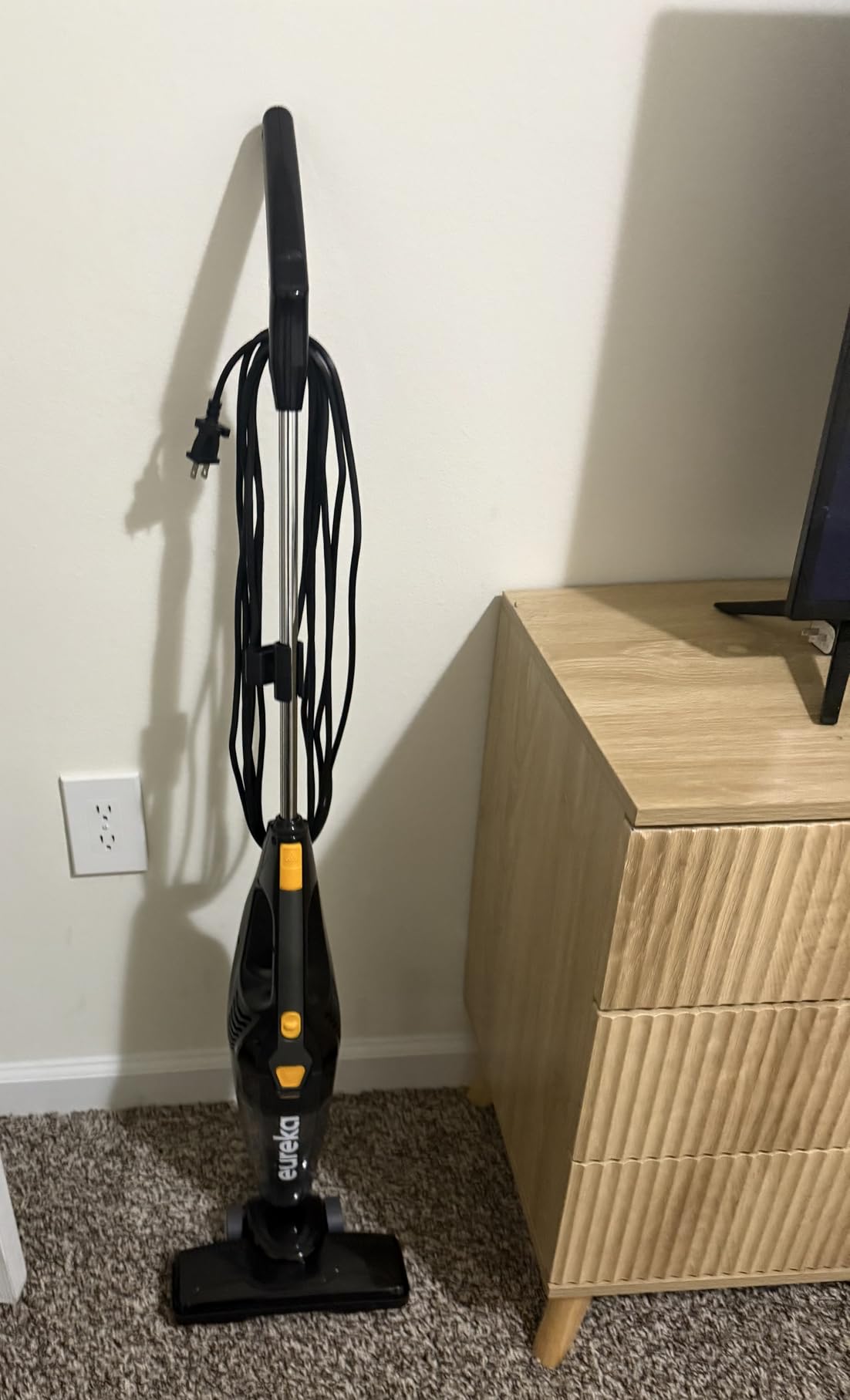Eureka Corded Stick Vacuum Cleaner for Home Pet Hair, Lightweight Stick Vacuum Cleaner with Powerful Suction for Carpet Tile and Hard Floor, Aqua Blue, 3-in-1 Handheld Vac NES100 Customer Review Eureka Corded Stick Vacuum Cleaner for Home Pet Hair, Lightweight Stick Vacuum Cleaner with Powerful Suction for Carpet Tile and Hard Floor, Aqua Blue, 3-in-1 Handheld Vac NES100 - Customer Photo 1