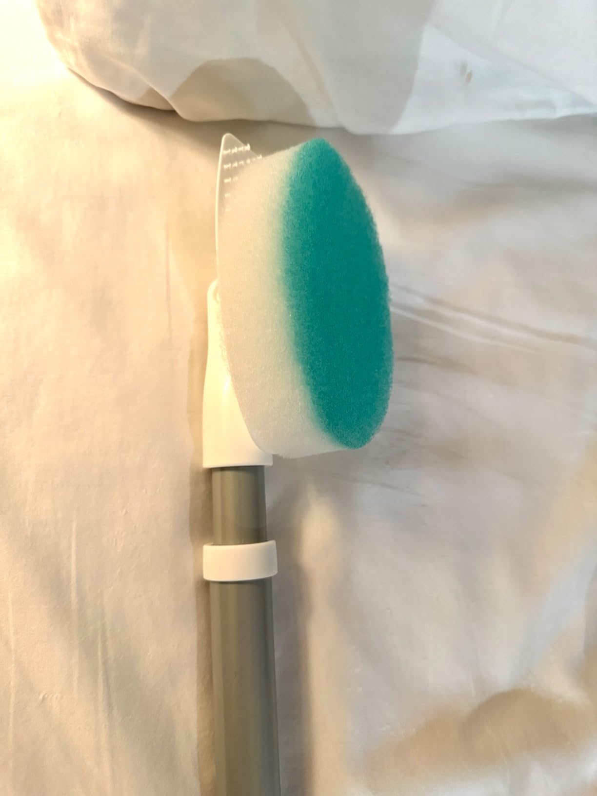 Scotch-Brite Extendable Tub & Tile Scrubber Kit, Includes 1 Handle and 3 Non-Scratch Scrubber Pads Customer Review Scotch-Brite Extendable Tub & Tile Scrubber Kit, Includes 1 Handle and 3 Non-Scratch Scrubber Pads - Customer Photo 1