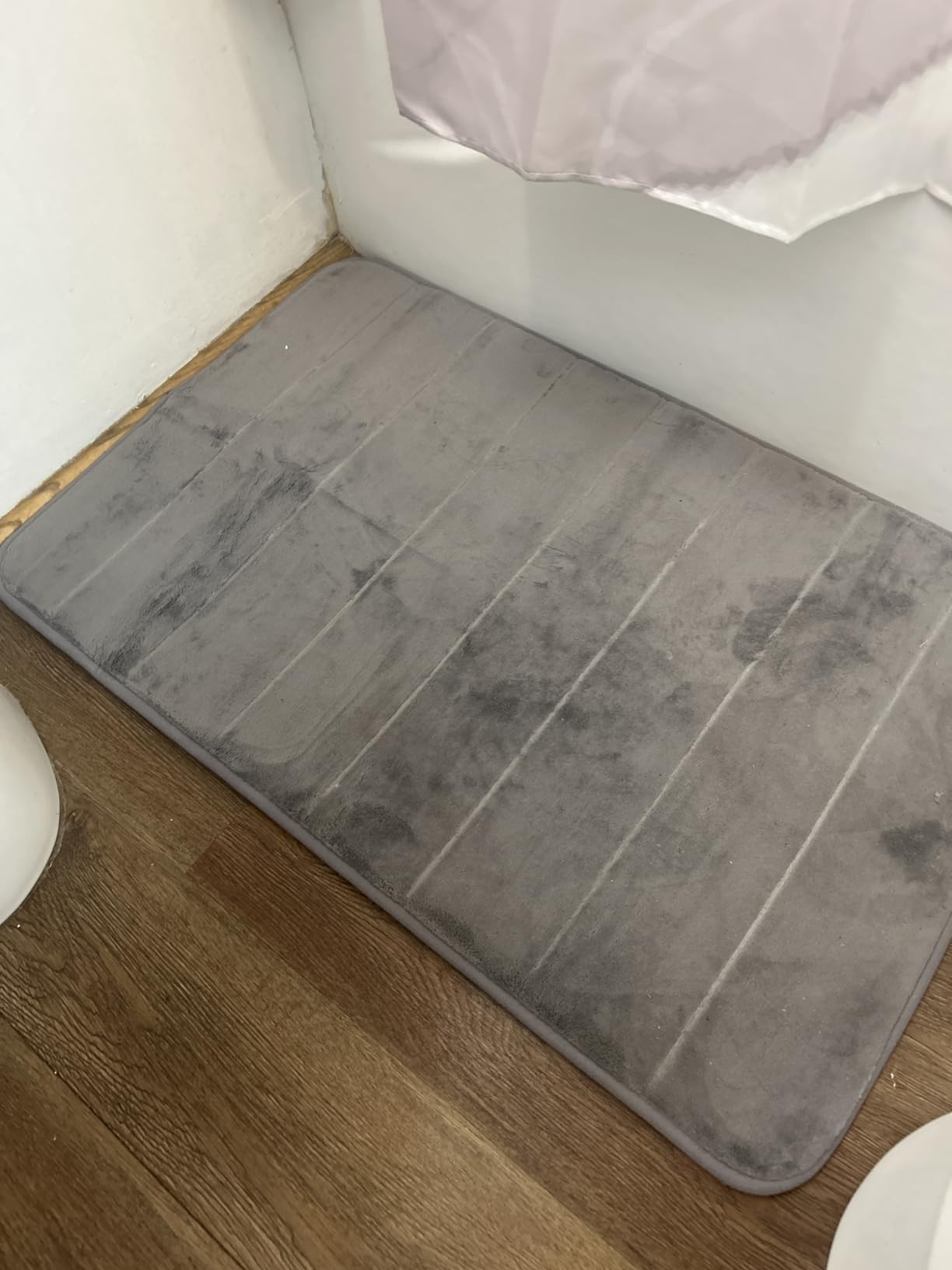 Yimobra Memory Foam Bathroom Rugs Sets 2 Piece - Super Soft Absorbent Quick Dry Bath Mat Set, Machine Washable Non Slip Floor Carpet for Tub Shower & Single Sink (17x24 & 31.5x20 Inch, Gray) - Customer Photo 1