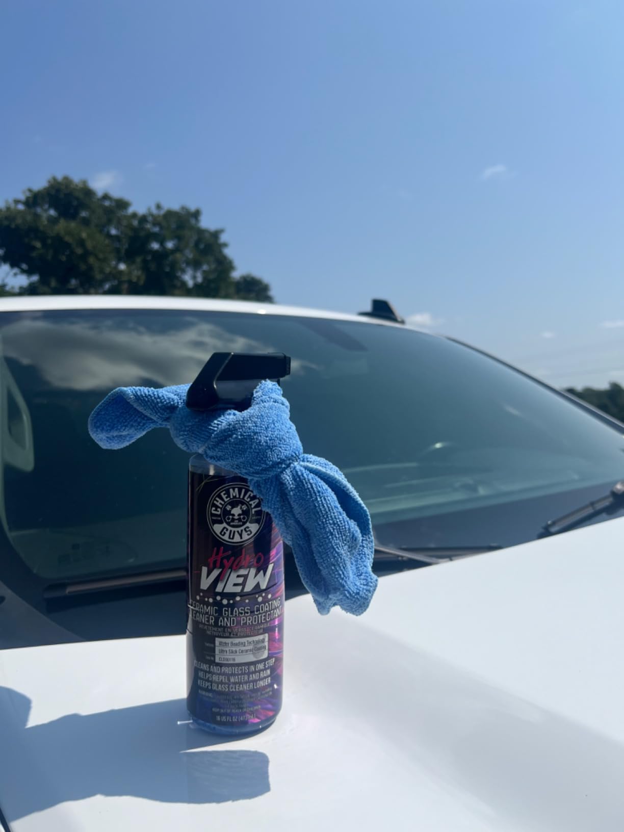 Chemical Guys CLD30116 HydroView Ceramic Glass Cleaner, Water Repellent & Protective Coating (Works on Glass, Windows, Mirrors, Navigation Screens & More; Car, Truck, SUV and Home Use), 16 fl oz Customer Review Chemical Guys CLD30116 HydroView Ceramic Glass Cleaner, Water Repellent & Protective Coating (Works on Glass, Windows, Mirrors, Navigation Screens & More; Car, Truck, SUV and Home Use), 16 fl oz - Customer Photo 2