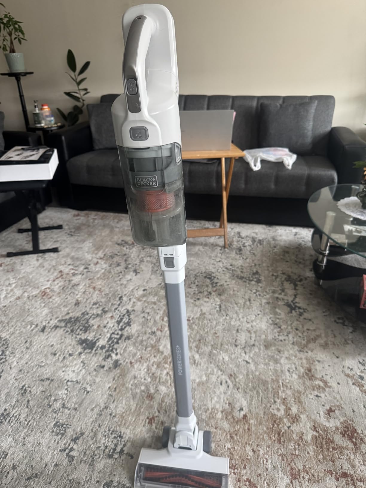 BLACK+DECKER Stick Vacuum Cordless Rechargeable Lightweight Upright Vacuum Cleaner with LED Floor Lights, Multi-Surface, White POWERSERIES+ 16V MAX (BHFEA420J) Customer Review BLACK+DECKER Stick Vacuum Cordless Rechargeable Lightweight Upright Vacuum Cleaner with LED Floor Lights, Multi-Surface, White POWERSERIES+ 16V MAX (BHFEA420J) - Customer Photo 2