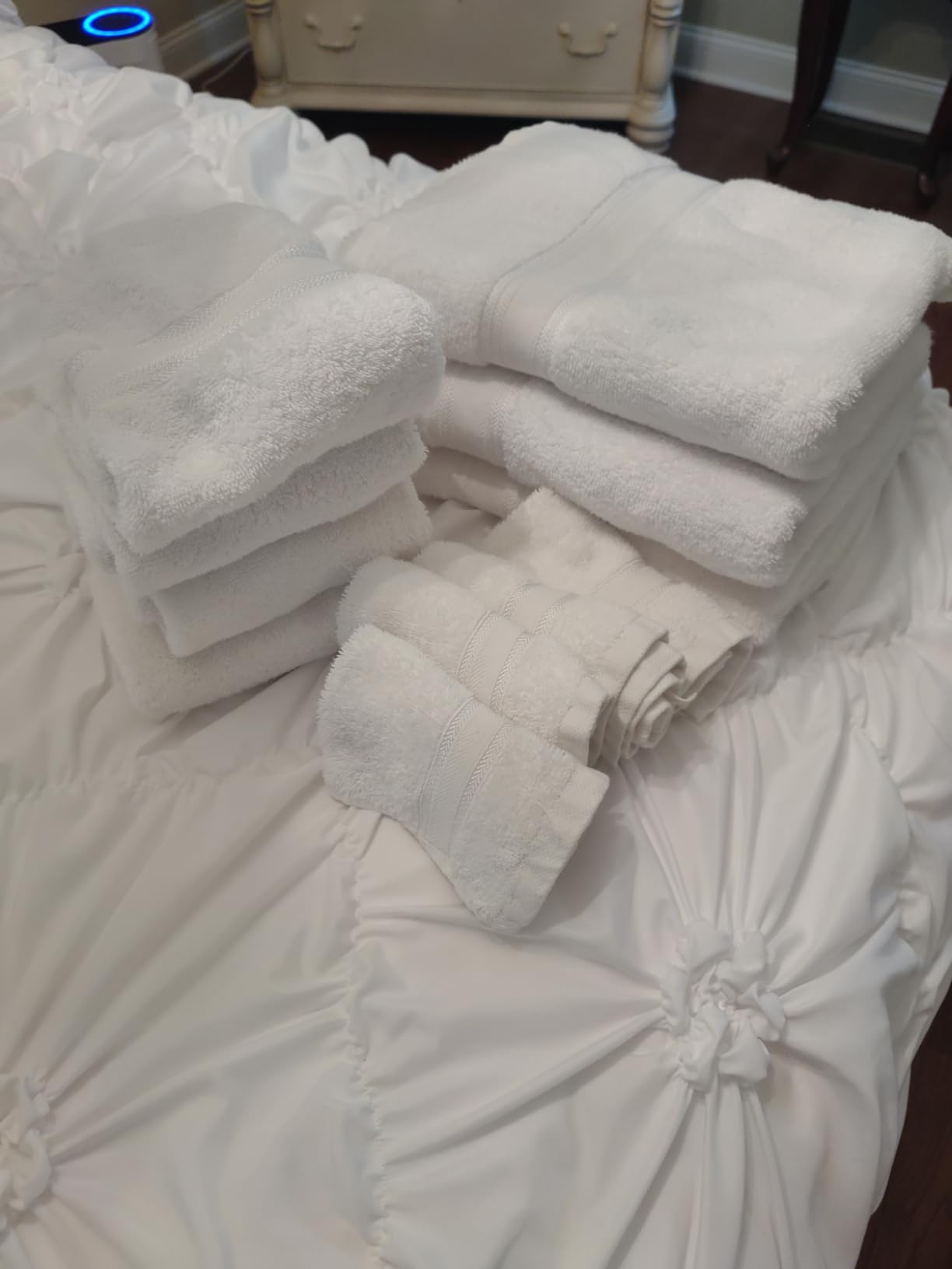 LANE LINEN 100% Cotton 18 Piece Bath Towel Set - Zero Twist, Quick Dry, Super Soft & Highly Absorbent - 6 Bath, 6 Washcloths, 6 Hand Towels for Bathroom - Hotel Quality Bathroom Towel Set - Grey Customer Review LANE LINEN 100% Cotton 18 Piece Bath Towel Set - Zero Twist, Quick Dry, Super Soft & Highly Absorbent - 6 Bath, 6 Washcloths, 6 Hand Towels for Bathroom - Hotel Quality Bathroom Towel Set - Grey - Customer Photo 1