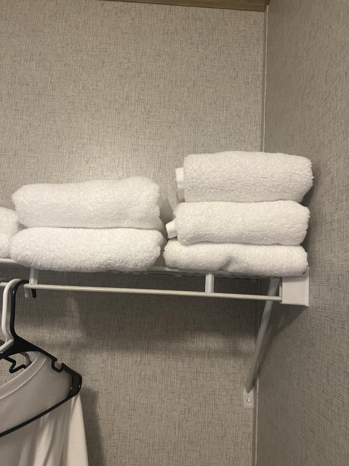 LANE LINEN 100% Cotton 18 Piece Bath Towel Set - Zero Twist, Quick Dry, Super Soft & Highly Absorbent - 6 Bath, 6 Washcloths, 6 Hand Towels for Bathroom - Hotel Quality Bathroom Towel Set - Grey Customer Review LANE LINEN 100% Cotton 18 Piece Bath Towel Set - Zero Twist, Quick Dry, Super Soft & Highly Absorbent - 6 Bath, 6 Washcloths, 6 Hand Towels for Bathroom - Hotel Quality Bathroom Towel Set - Grey - Customer Photo 3