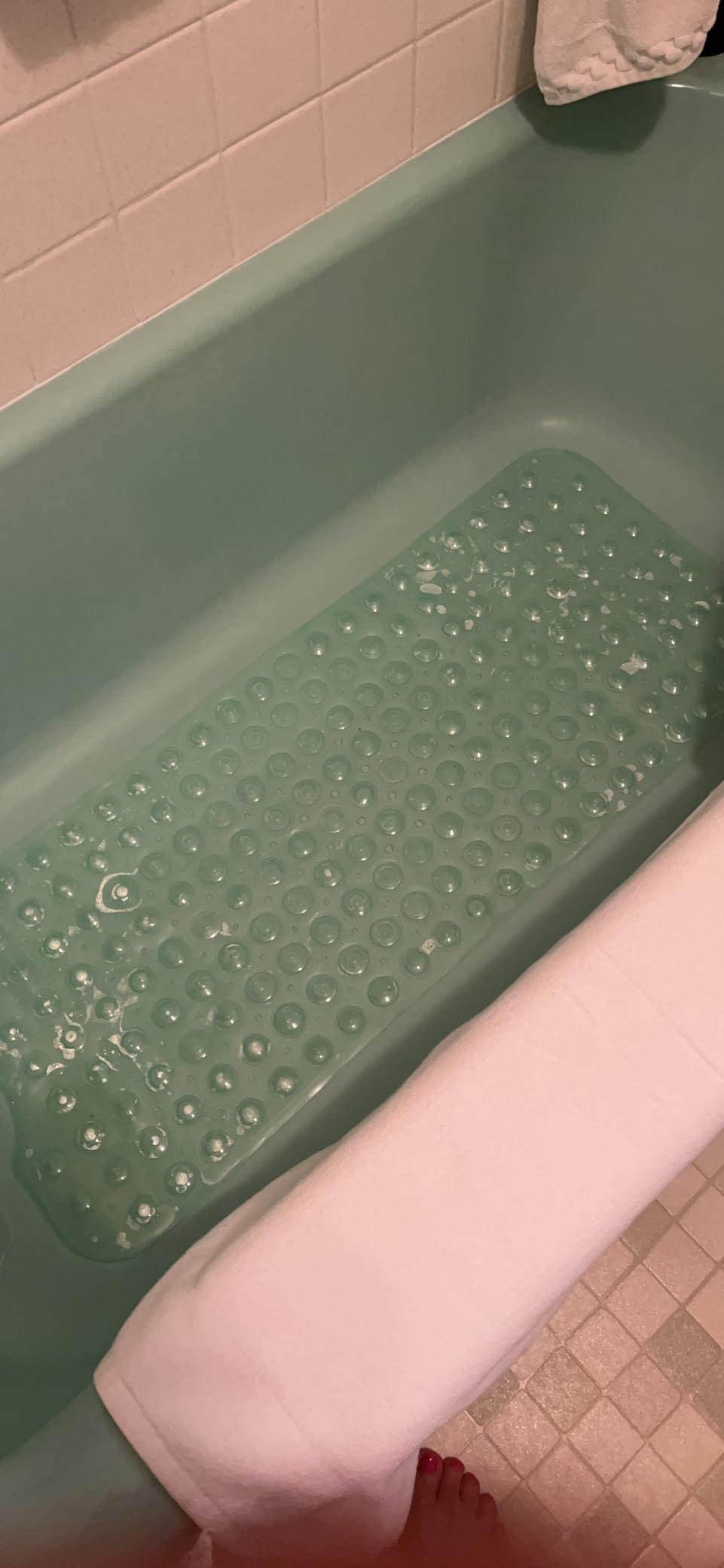 SlipX Solutions Power Grip Extra Long Bath Tub & Shower Mat 39x16, Wet Floor Non-Slip for Elderly & Kids Bathroom, 30% Longer Bathtub Mats, 200 Suction Cups, Drain Holes (1, Navy) Customer Review SlipX Solutions Power Grip Extra Long Bath Tub & Shower Mat 39x16, Wet Floor Non-Slip for Elderly & Kids Bathroom, 30% Longer Bathtub Mats, 200 Suction Cups, Drain Holes (1, Navy) - Customer Photo 1