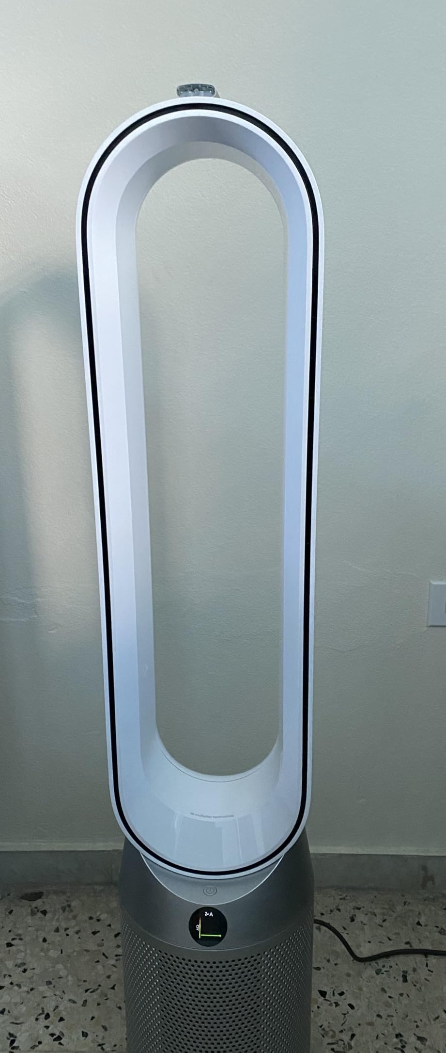 Dyson Purifier Cool™ TP07 Smart Air Purifier and Fan - White/Silver Customer Review Dyson Purifier Cool™ TP07 Smart Air Purifier and Fan - White/Silver - Customer Photo 2