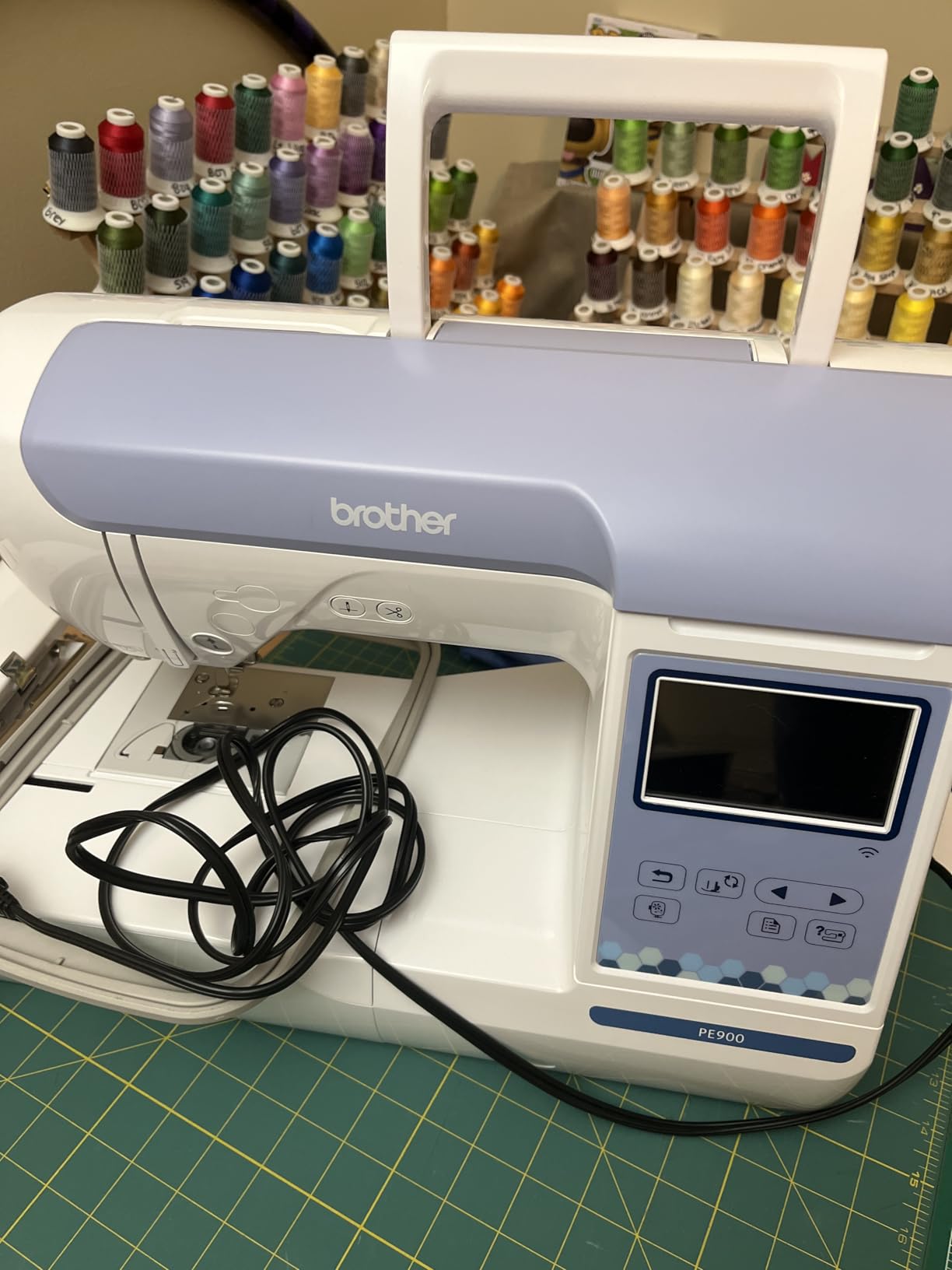 Brother PE900 Embroidery Machine with WLAN, White Customer Review Brother PE900 Embroidery Machine with WLAN, White - Customer Photo 1