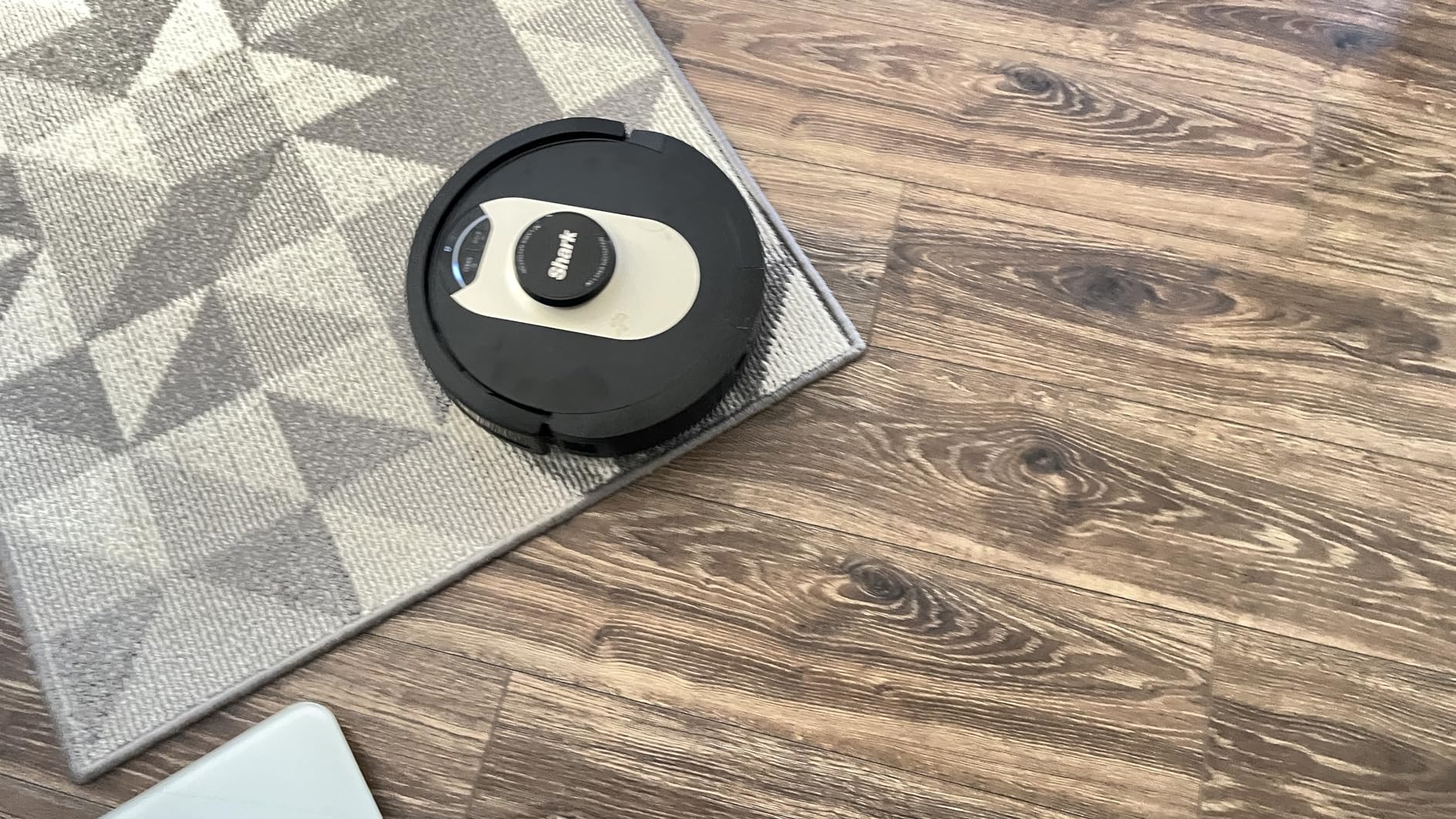 Shark Robot Vacuum & Mop Combo, Powerful Suction, Matrix Plus, 60-Day Debris Capacity, HEPA Bagless Self Empty Base, Sonic Mopping, Home Mapping for Pet Hair - Carpets & Hardfloor, AV2610WA Customer Review Shark Robot Vacuum & Mop Combo, Powerful Suction, Matrix Plus, 60-Day Debris Capacity, HEPA Bagless Self Empty Base, Sonic Mopping, Home Mapping for Pet Hair - Carpets & Hardfloor, AV2610WA - Customer Photo 1