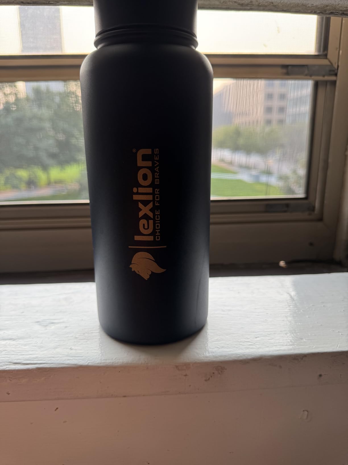 Lexlion Tea Infuser Water Bottle 32 Oz – Triple Wall Insulated Stainless Steel, Loose Leaf & Fruit Strainer, 3 Leakproof Lids, BPA-Free Silicone Sleeve, Reusable Thermal Mug Customer Review Lexlion Tea Infuser Water Bottle 32 Oz – Triple Wall Insulated Stainless Steel, Loose Leaf & Fruit Strainer, 3 Leakproof Lids, BPA-Free Silicone Sleeve, Reusable Thermal Mug - Customer Photo 2