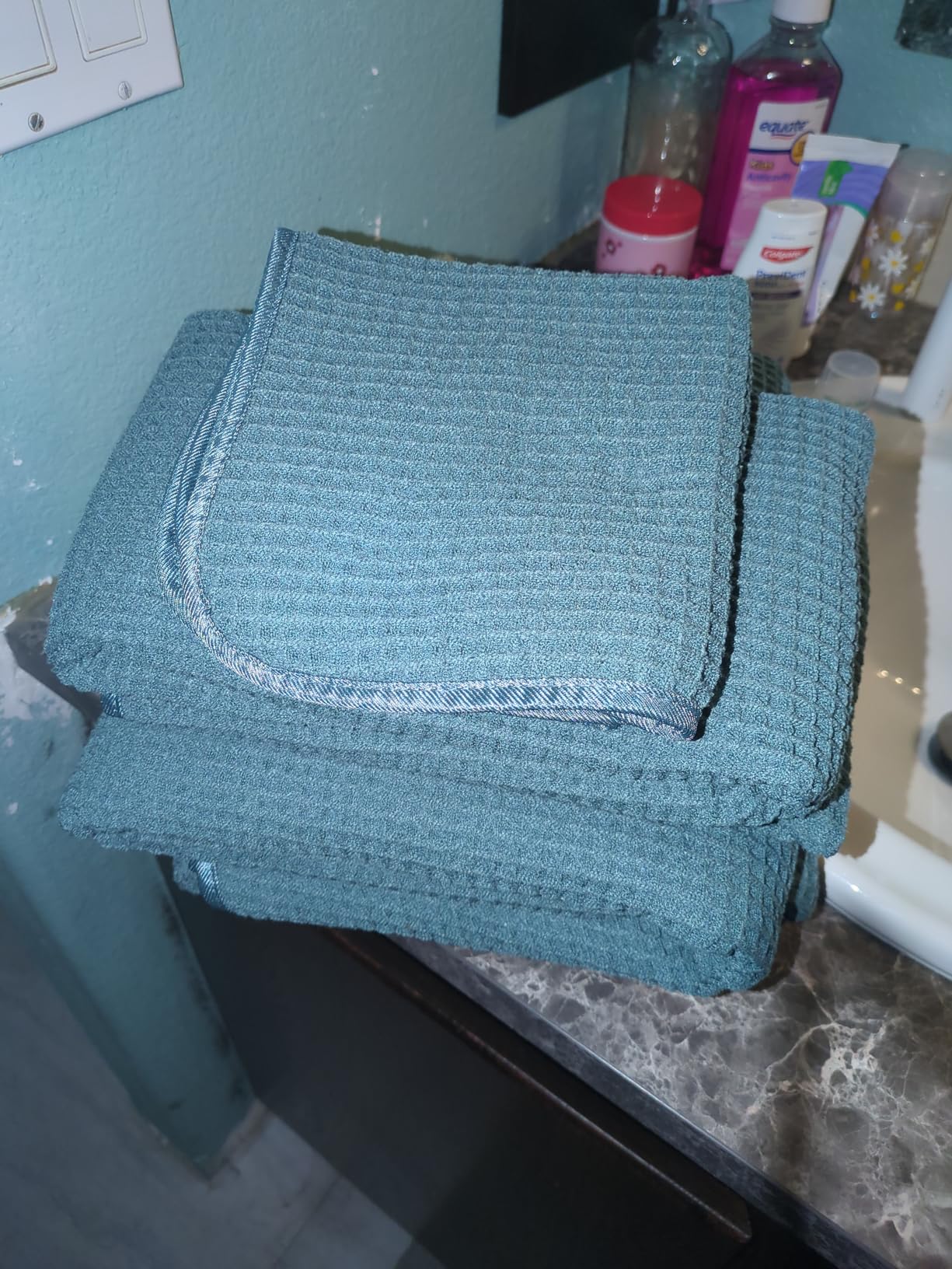 POLYTE Oversize, 60 x 30 in., Quick Dry Lint Free Microfiber Bath Towel Set, 6 Piece (Waffle Weave) Customer Review POLYTE Oversize, 60 x 30 in., Quick Dry Lint Free Microfiber Bath Towel Set, 6 Piece (Waffle Weave) - Customer Photo 4