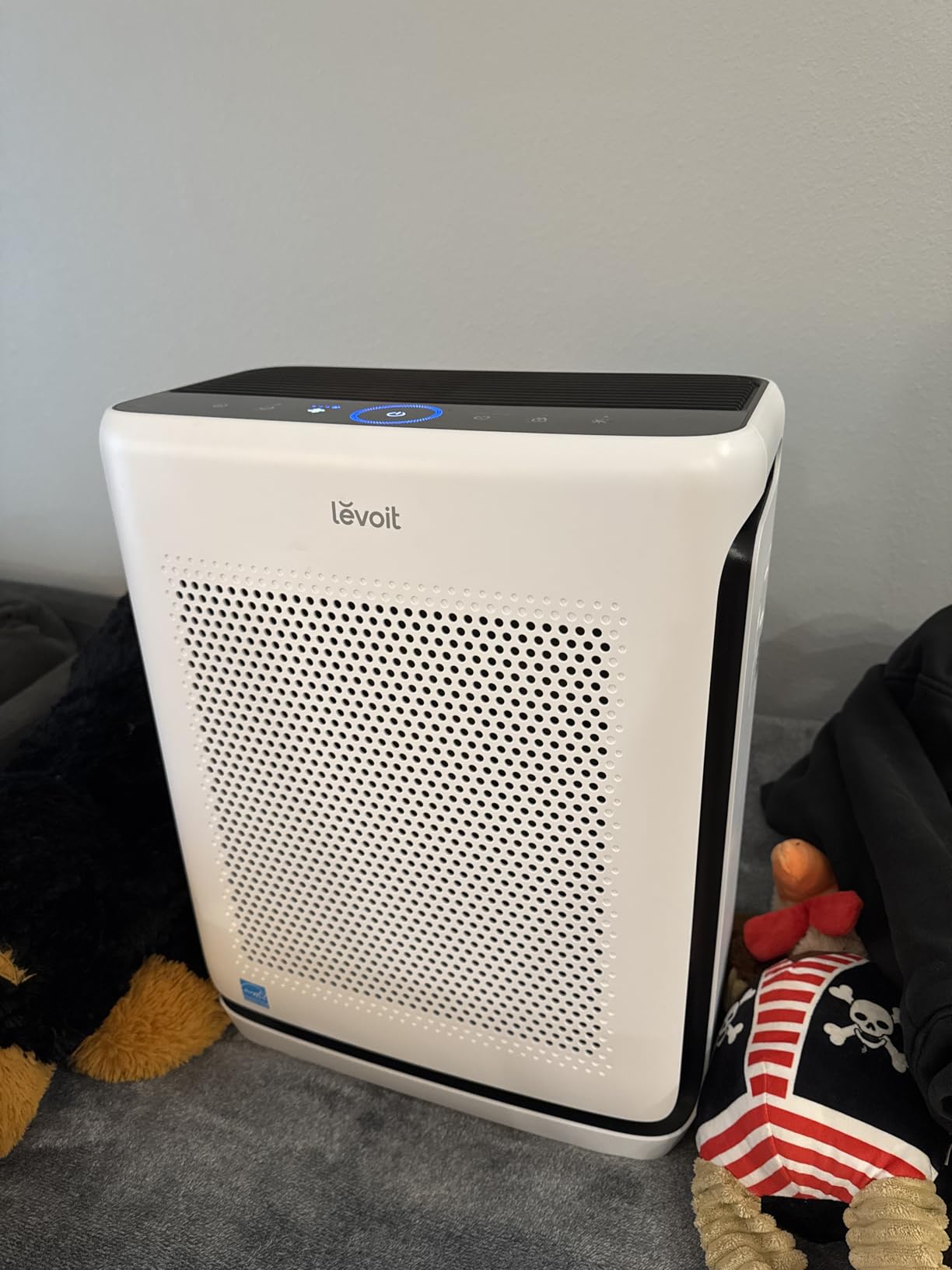 LEVOIT Air Purifiers for Home Large Room Up to 1875 Ft² with Washable Pre-Filter, AHAM VERIFIDE, Air Quality Monitor, HEPA Sleep Mode for Allergies, Pet Hair in Bedroom, Vital 200S-P, White Customer Review LEVOIT Air Purifiers for Home Large Room Up to 1875 Ft² with Washable Pre-Filter, AHAM VERIFIDE, Air Quality Monitor, HEPA Sleep Mode for Allergies, Pet Hair in Bedroom, Vital 200S-P, White - Customer Photo 1