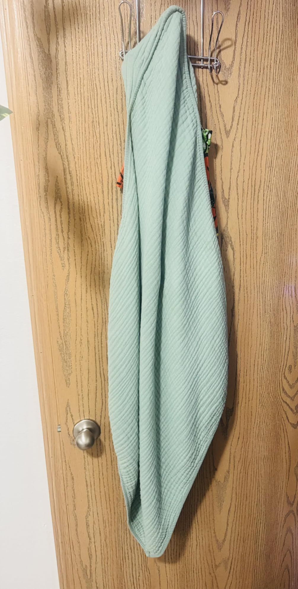 Yoofoss Hooded Baby Towels for Newborn 2 Pack 100% Muslin Organic Cotton Baby Bath Towel with Hood for Babies, Infant, Toddler and Kids, 32x32Inch, Soft and Absorbent Newborn Essential, Beige&Coffee Customer Review Yoofoss Hooded Baby Towels for Newborn 2 Pack 100% Muslin Organic Cotton Baby Bath Towel with Hood for Babies, Infant, Toddler and Kids, 32x32Inch, Soft and Absorbent Newborn Essential, Beige&Coffee - Customer Photo 2
