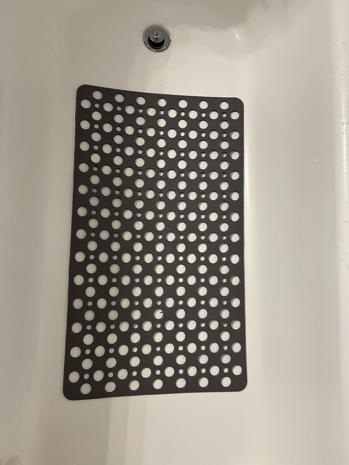 TEMIR Non Slip Bath Mat and Shower Mat with Suction Cups and Drain Holes, 30x17 in (75x43 cm), Soft Machine Washable Non Slip Bathtub mat, Shower Mats for Inside Shower, Easy Dry&Cut (Gray) Customer Review TEMIR Non Slip Bath Mat and Shower Mat with Suction Cups and Drain Holes, 30x17 in (75x43 cm), Soft Machine Washable Non Slip Bathtub mat, Shower Mats for Inside Shower, Easy Dry&Cut (Gray) - Customer Photo 1