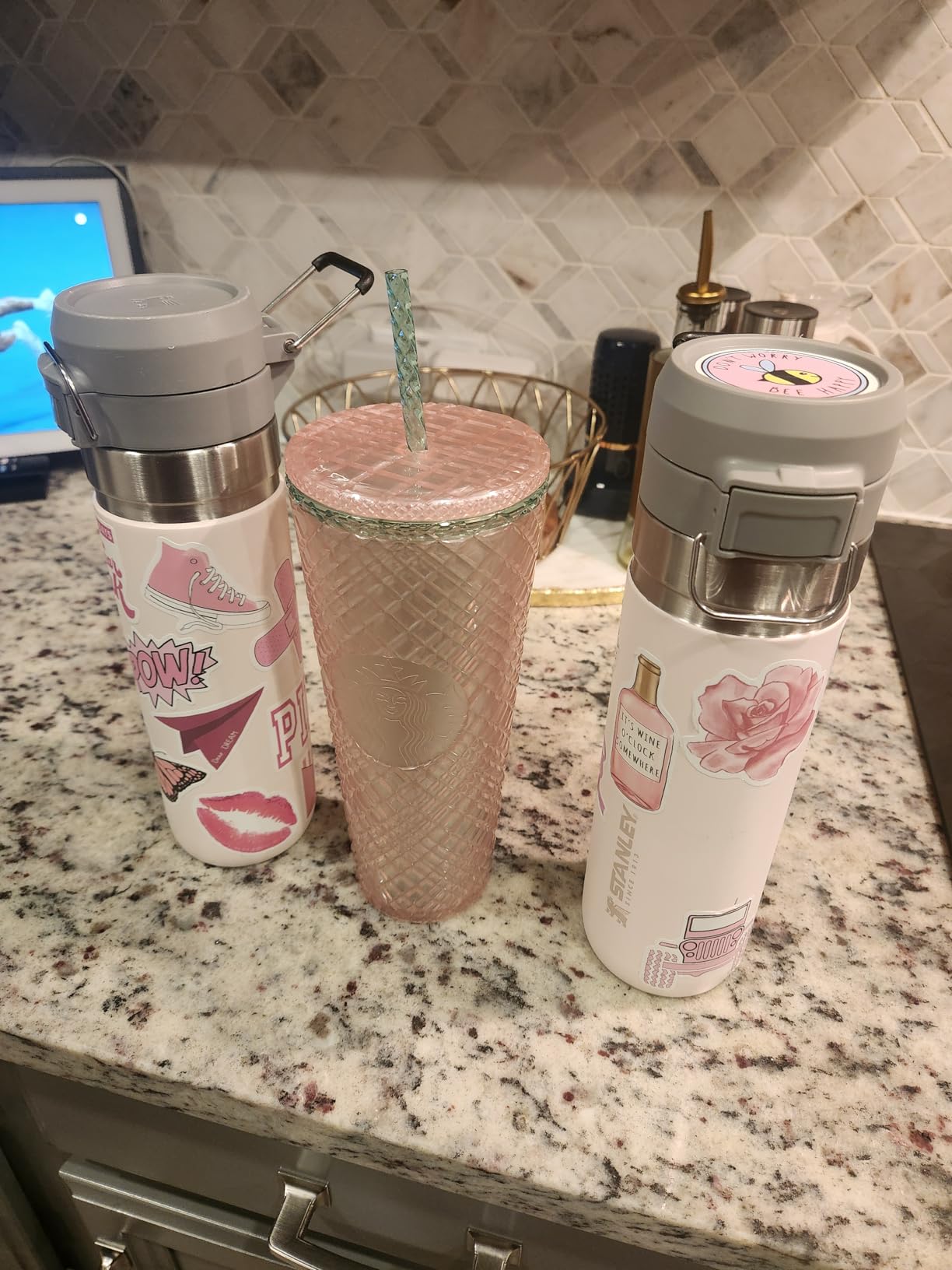 Stanley Quick Flip GO Water Bottle 24 oz | Push Button Lid | Leakproof and Packable for Travel and Sports | Insulated Stainless Steel | BPA-Free | Rose Quartz Customer Review Stanley Quick Flip GO Water Bottle 24 oz | Push Button Lid | Leakproof and Packable for Travel and Sports | Insulated Stainless Steel | BPA-Free | Rose Quartz - Customer Photo 1
