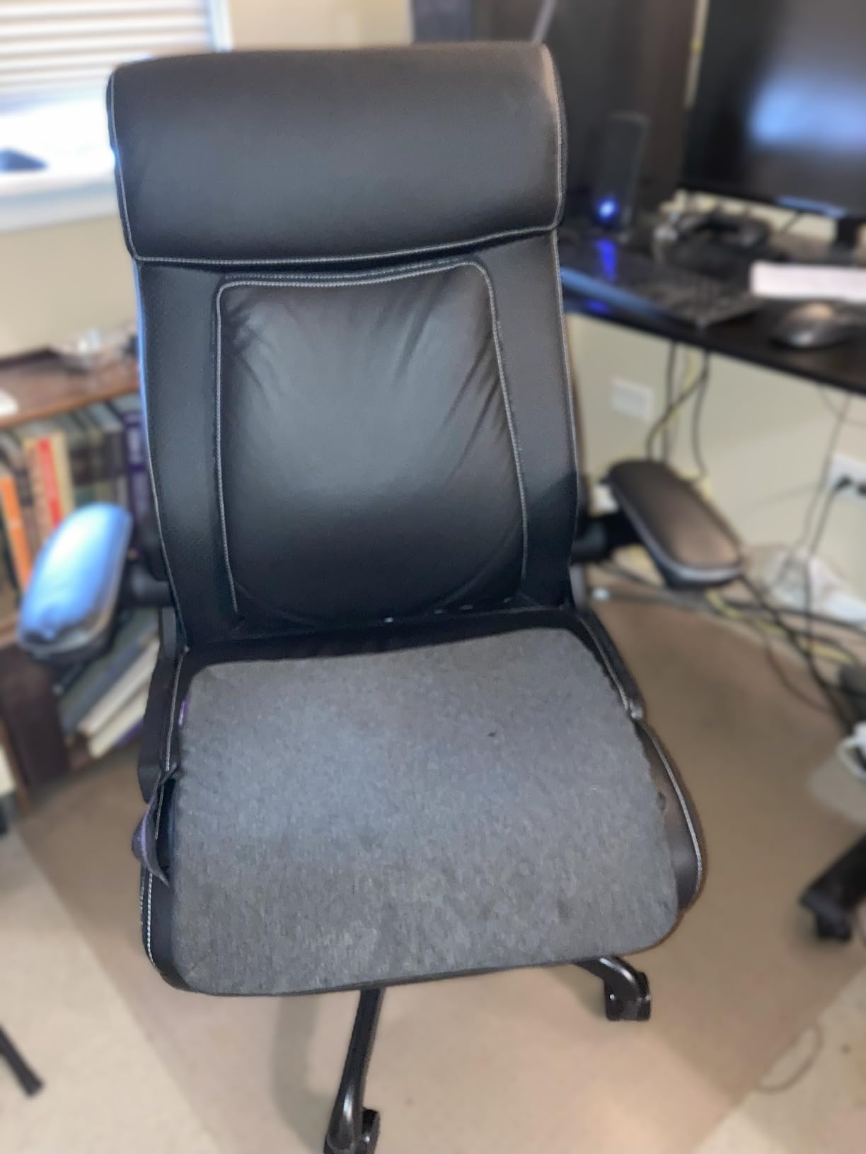 ralex-chair Big and Tall Office Chair, 500lbs for Heavy People, High Back Leather Executive Desk Chair with Flip-up Armrests and Adjustable Height (Black) Customer Review ralex-chair Big and Tall Office Chair, 500lbs for Heavy People, High Back Leather Executive Desk Chair with Flip-up Armrests and Adjustable Height (Black) - Customer Photo 1