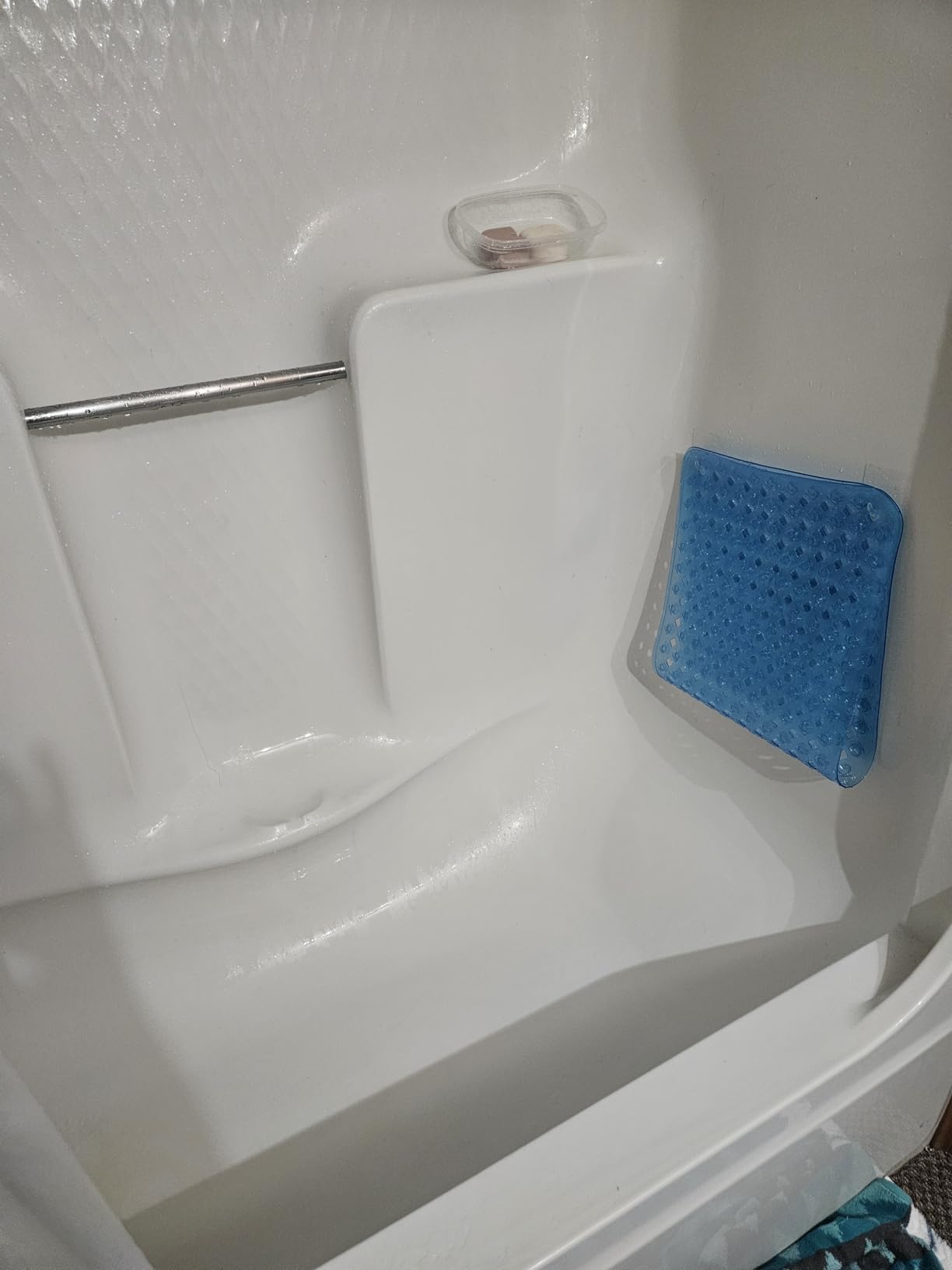 homerella® Bathtub Mat Non Slip 35x16, Incl. Hooks for Drying, Extra Long, 100% BPA Free, Shower Mat Non Slip Anti Mold, Machine Washable, Shower Mats for Inside Shower Mildew Resistant Customer Review homerella® Bathtub Mat Non Slip 35x16, Incl. Hooks for Drying, Extra Long, 100% BPA Free, Shower Mat Non Slip Anti Mold, Machine Washable, Shower Mats for Inside Shower Mildew Resistant - Customer Photo 2