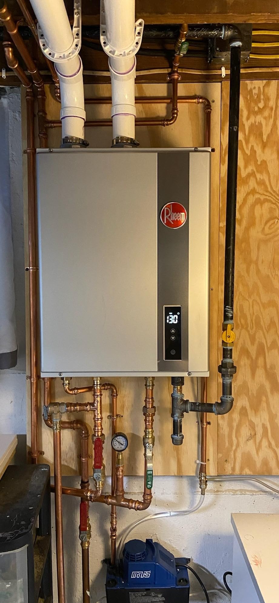 Rheem RRTGH84DVLN3701171 Rheem RTGH Series 8.4 GPM 157,000 BTU 120 Volt Residential Indoor Natural Gas Tankless Water Heater Stainless Steel Customer Review Rheem RRTGH84DVLN3701171 Rheem RTGH Series 8.4 GPM 157,000 BTU 120 Volt Residential Indoor Natural Gas Tankless Water Heater Stainless Steel - Customer Photo 2