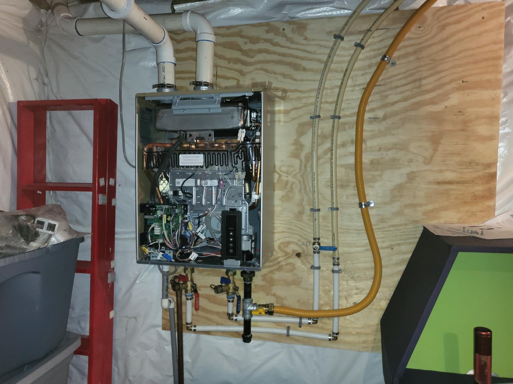 Rheem RRTGH84DVLN3701171 Rheem RTGH Series 8.4 GPM 157,000 BTU 120 Volt Residential Indoor Natural Gas Tankless Water Heater Stainless Steel Customer Review Rheem RRTGH84DVLN3701171 Rheem RTGH Series 8.4 GPM 157,000 BTU 120 Volt Residential Indoor Natural Gas Tankless Water Heater Stainless Steel - Customer Photo 3