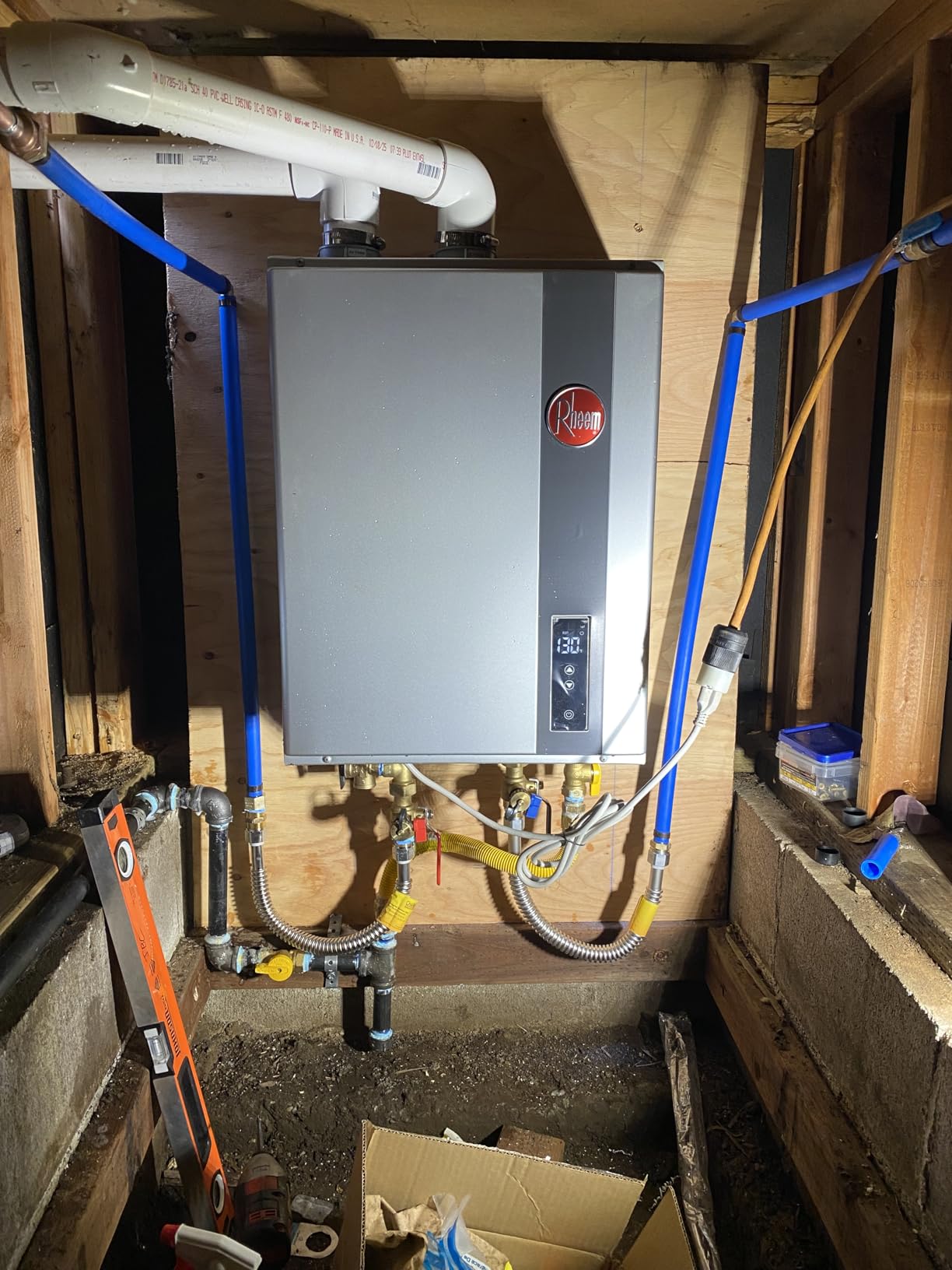 Rheem RTGH-95DVELP-3 Super High Efficiency Condensing Indoor Tankless Liquid Propane Water Heater, 9.5 GPM with WiFi Customer Review Rheem RTGH-95DVELP-3 Super High Efficiency Condensing Indoor Tankless Liquid Propane Water Heater, 9.5 GPM with WiFi - Customer Photo 1