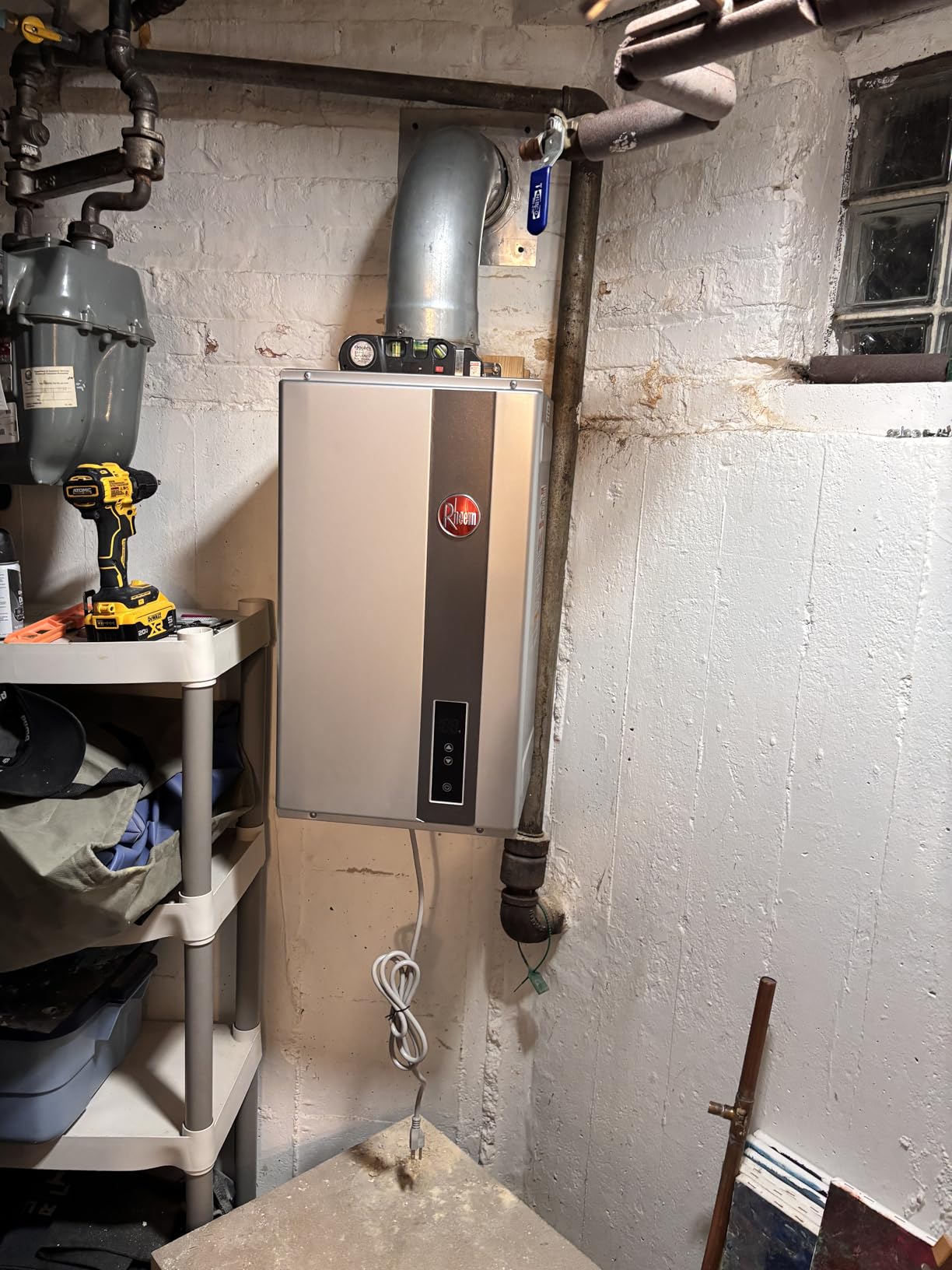 Rheem RTG-70DVLN-3 High Efficiency Non-Condensing Indoor Tankless Natural Gas Water Heater, 7.0 GPM - Customer Photo 1